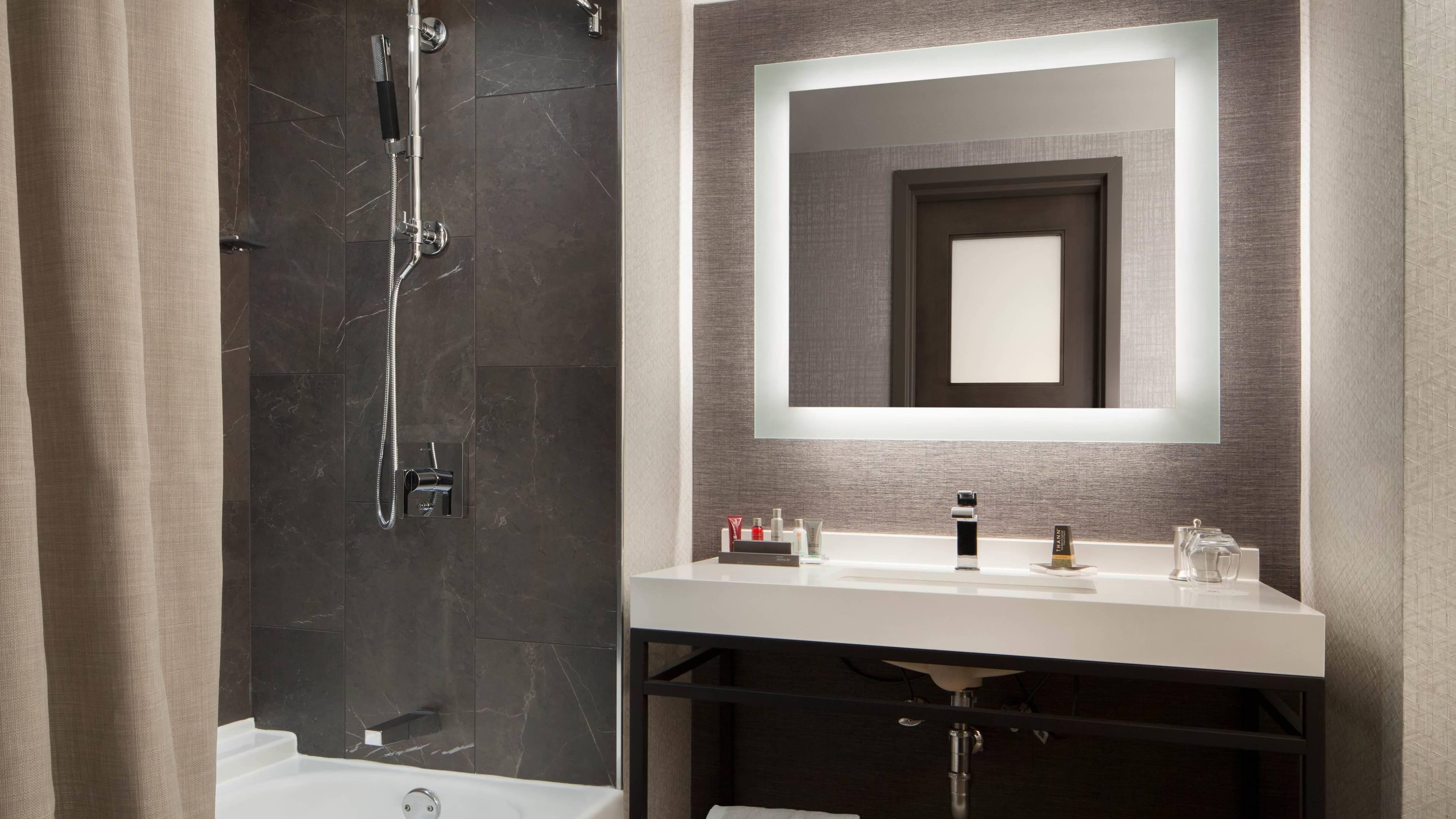 Dallas Marriott Downtown - Image 4
