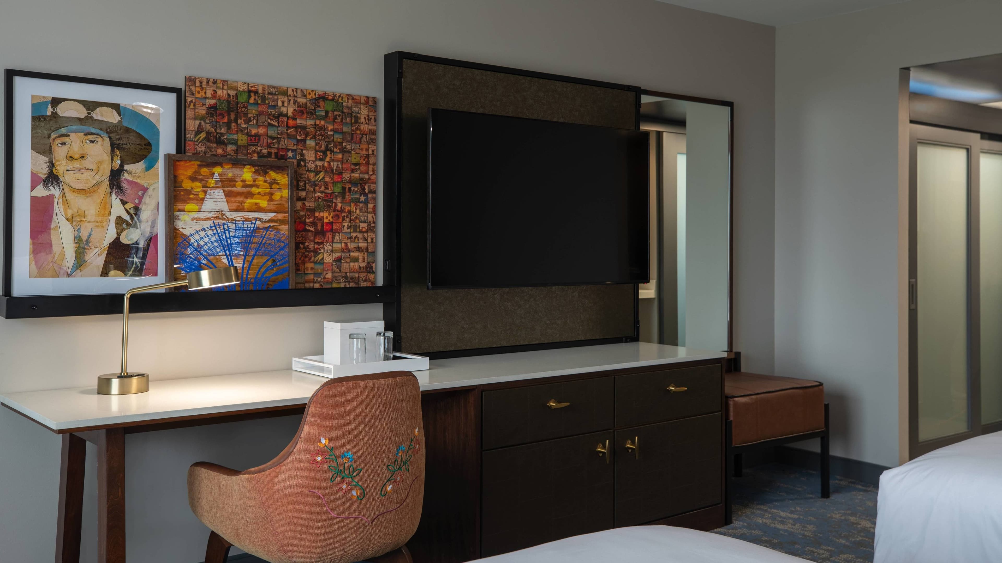 Renaissance Dallas Addison Hotel - Image 3
