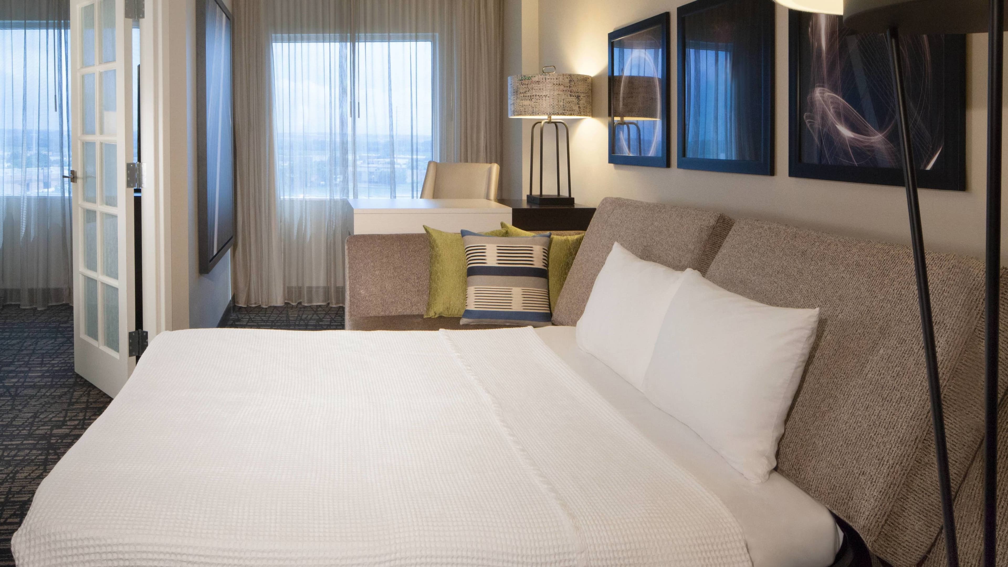 Crowne Plaza Dallas Market Ctr - Love Field — 12