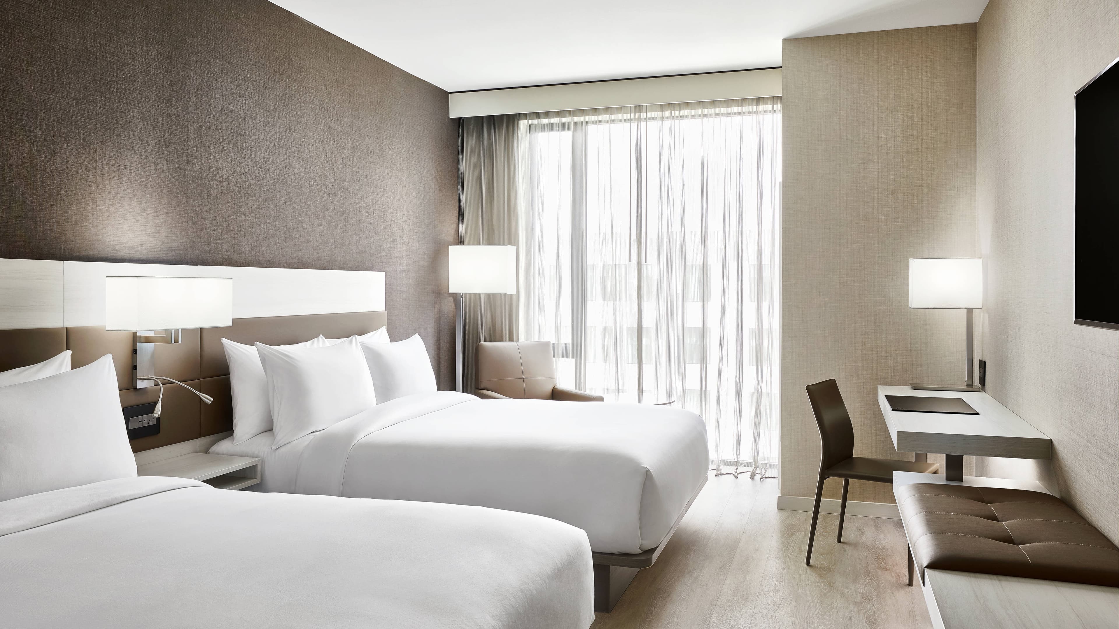 AC Hotel Dallas by the Galleria - Image 5