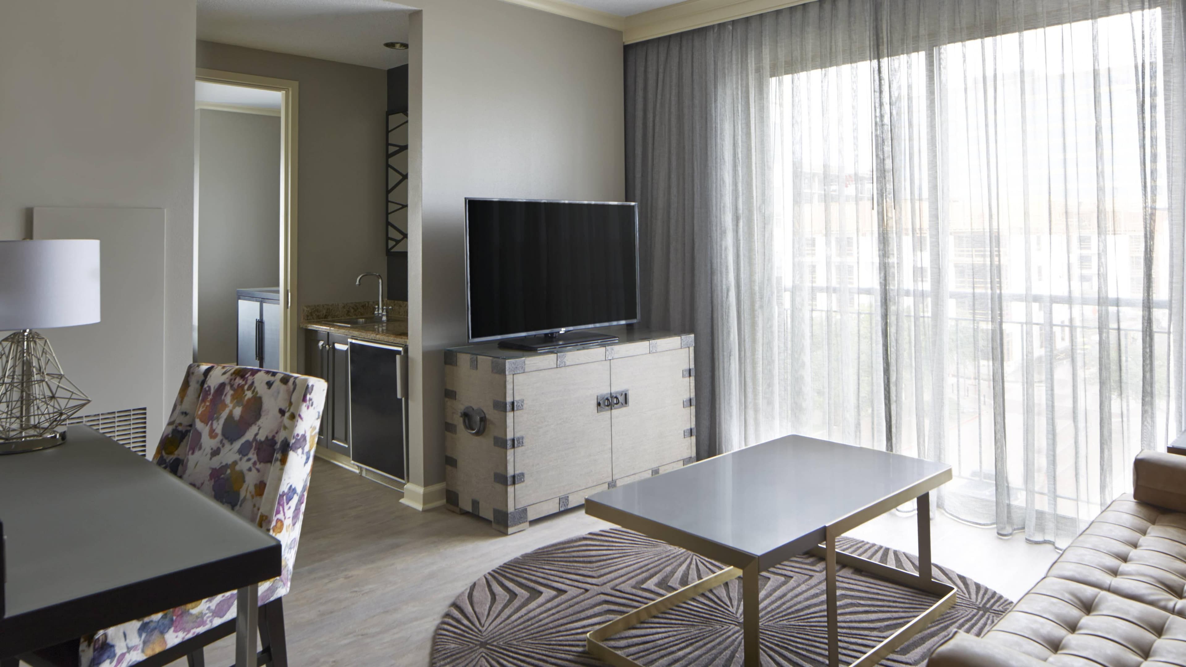 Holiday Inn Express & Suites Plano West – Frisco — 17