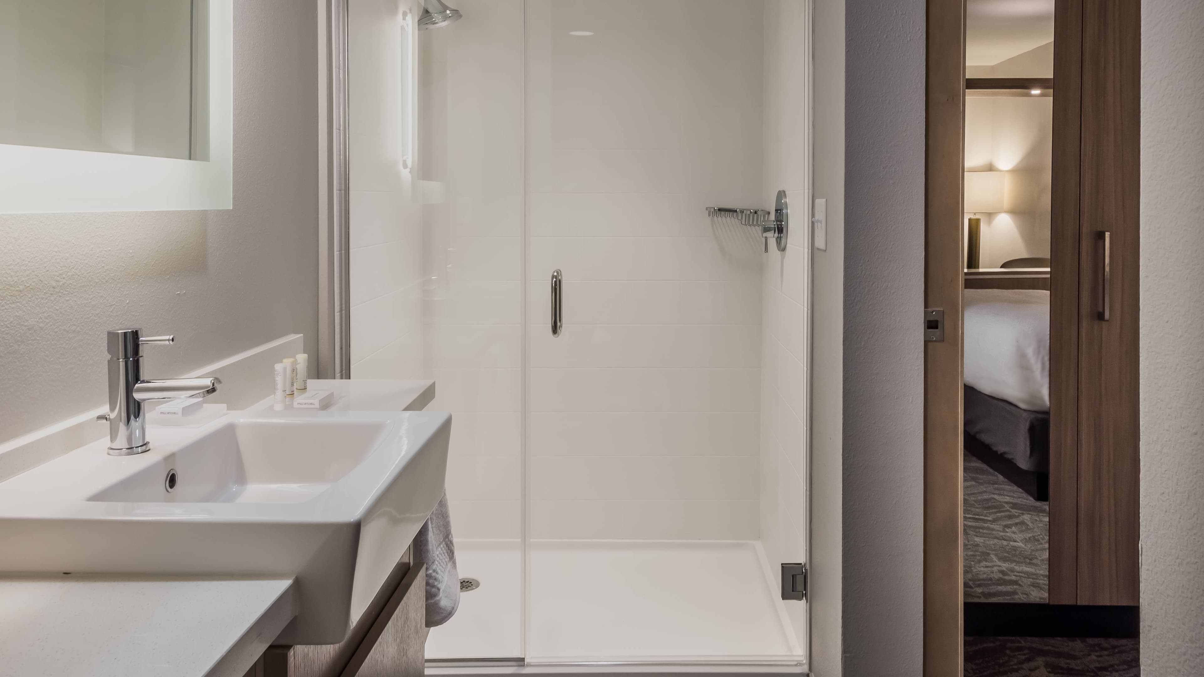 Suite - Image 7
