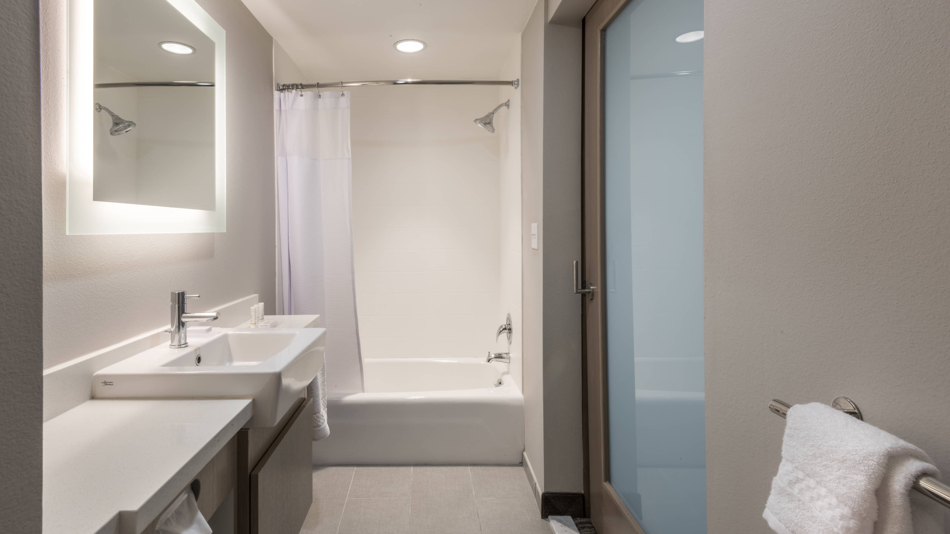 Suite - Image 6