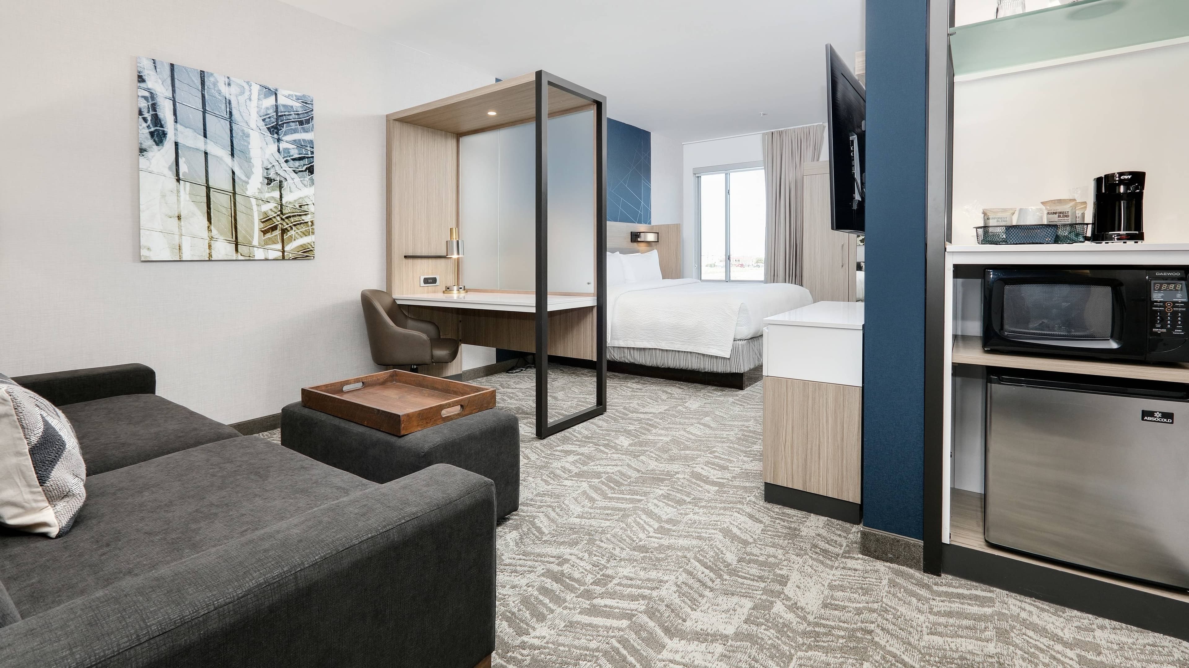 Suite - Image 1