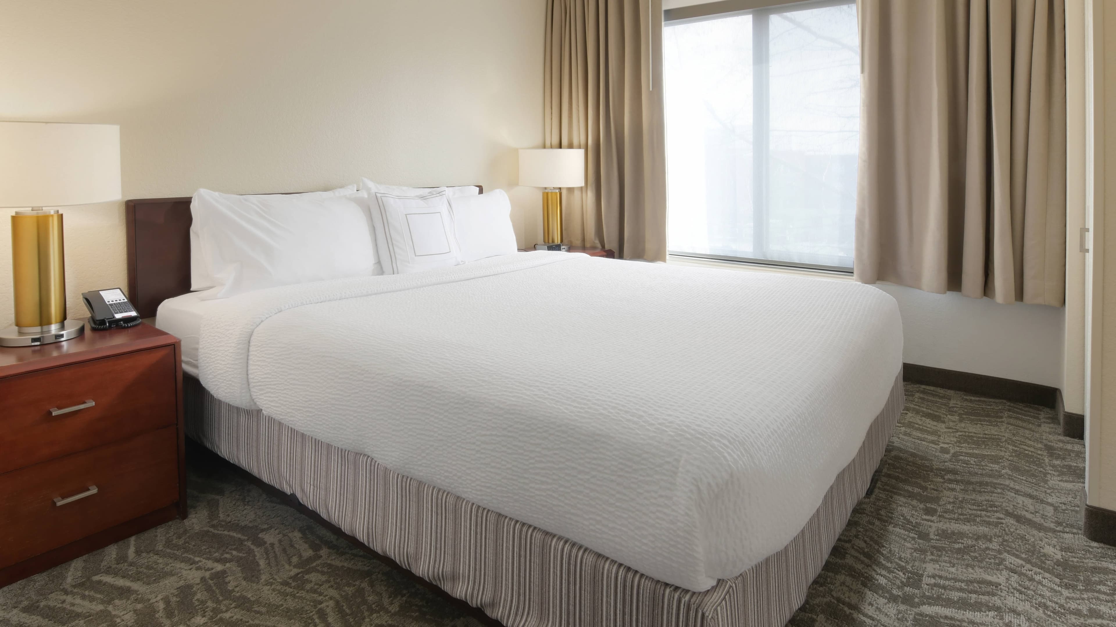 Holiday Inn Express Dallas Downtown — 27
