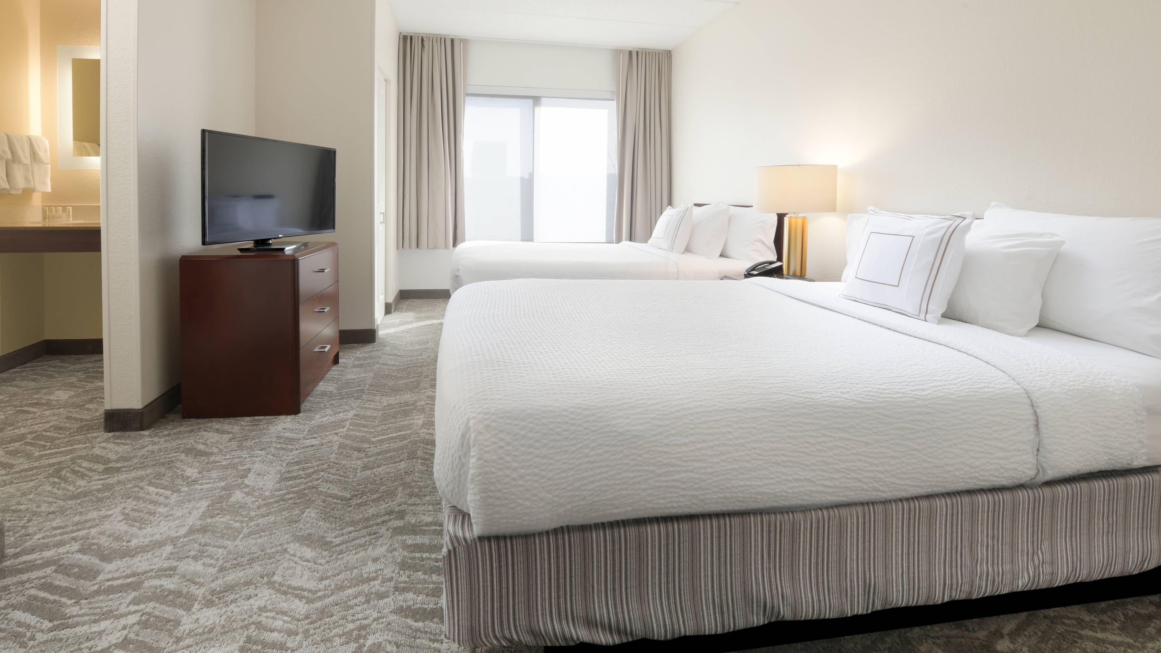 Holiday Inn Express Dallas Downtown - Image 5