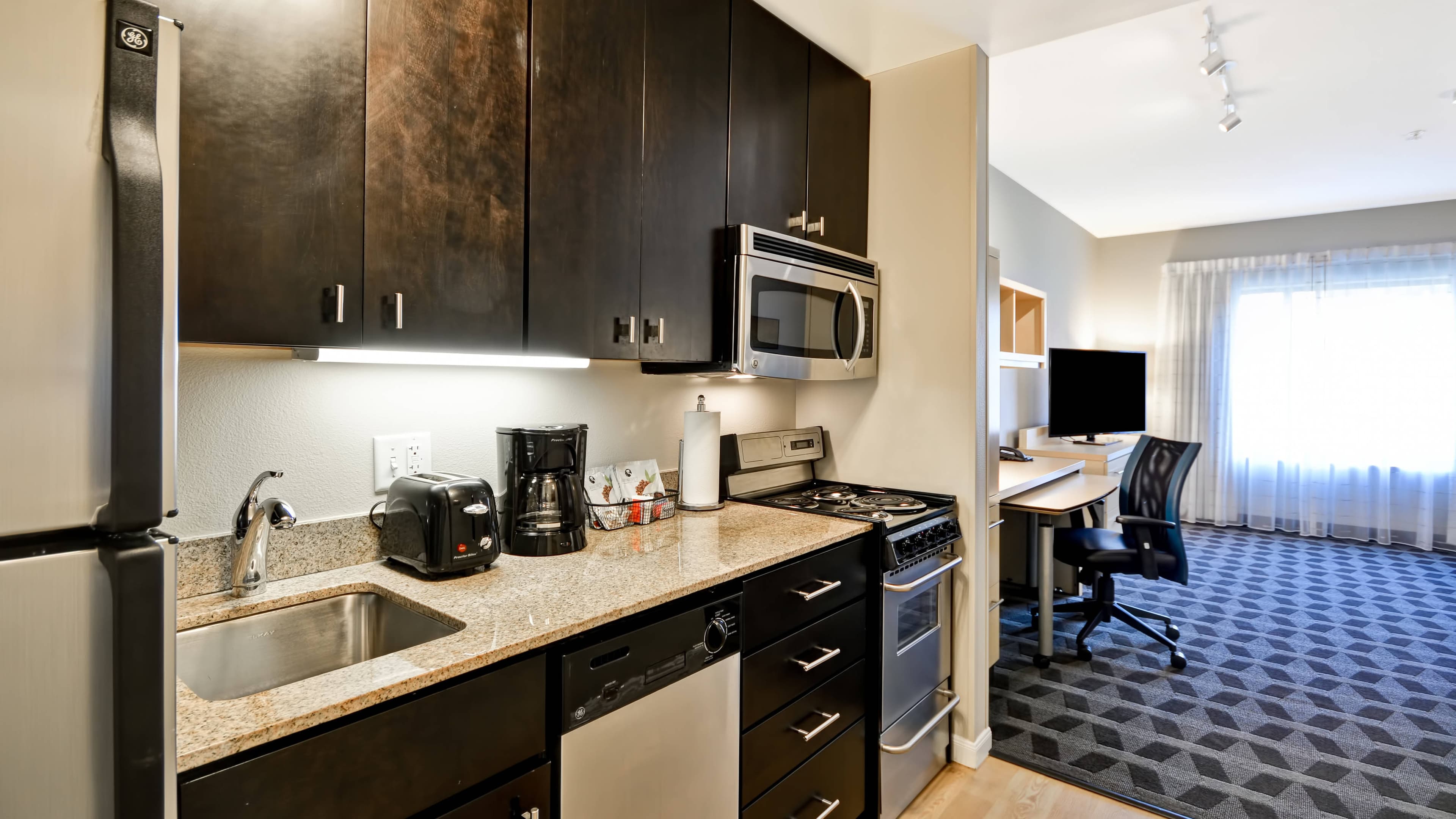 TownePlace Suites Dallas Lewisville - Image 4