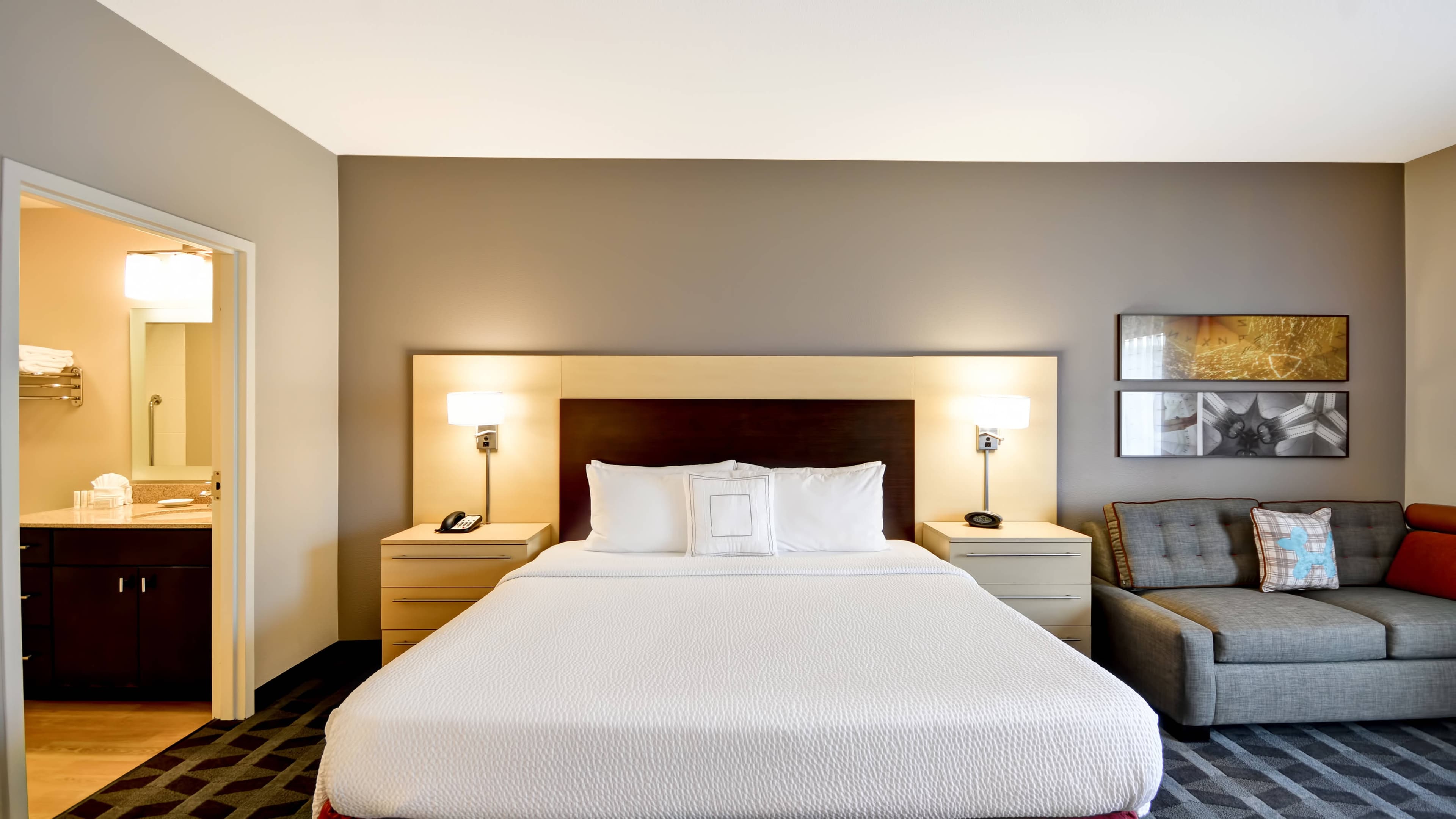 TownePlace Suites Dallas Lewisville - Image 2