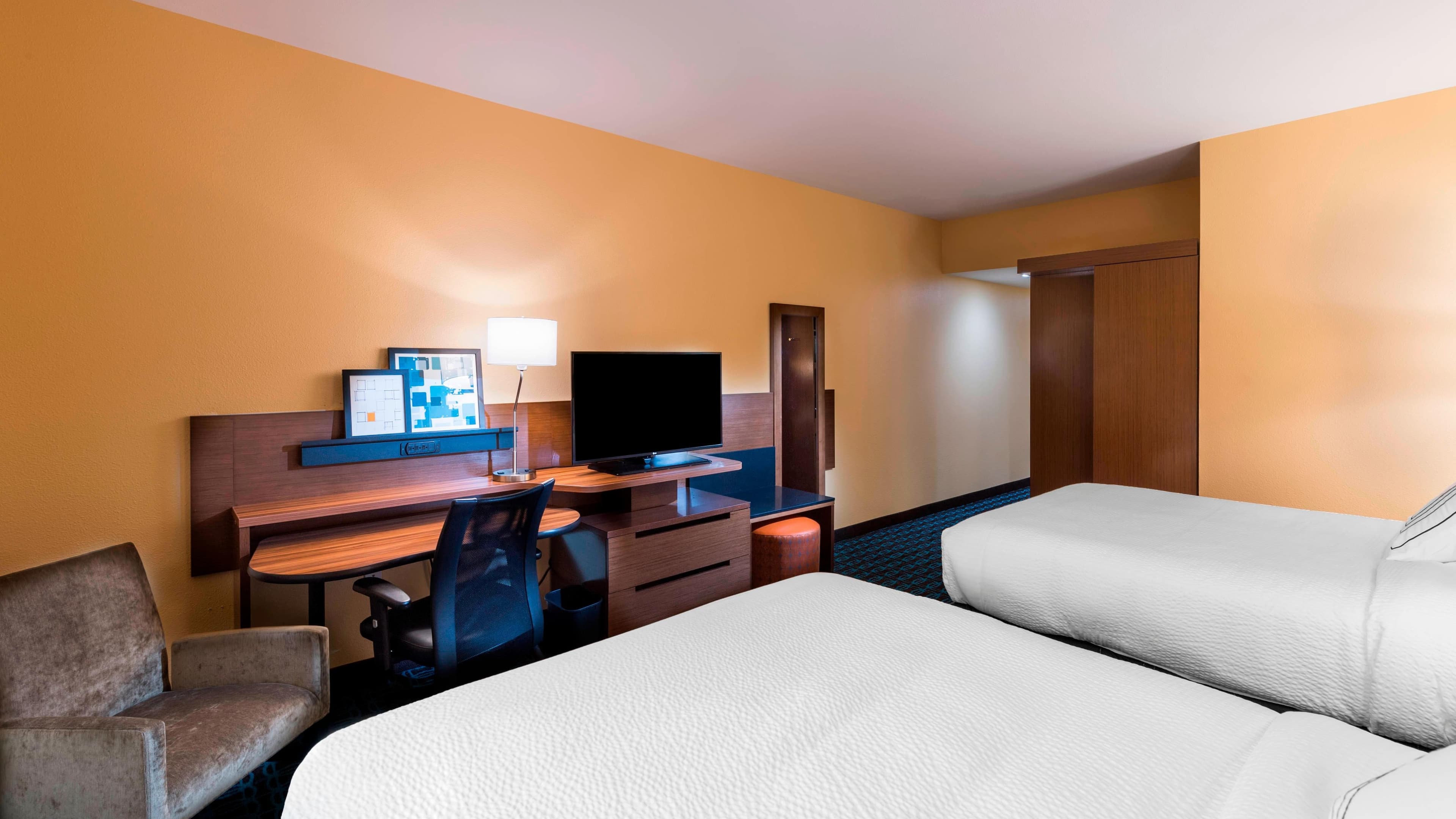 Fairfield Inn & Suites Dallas Waxahachie — 11