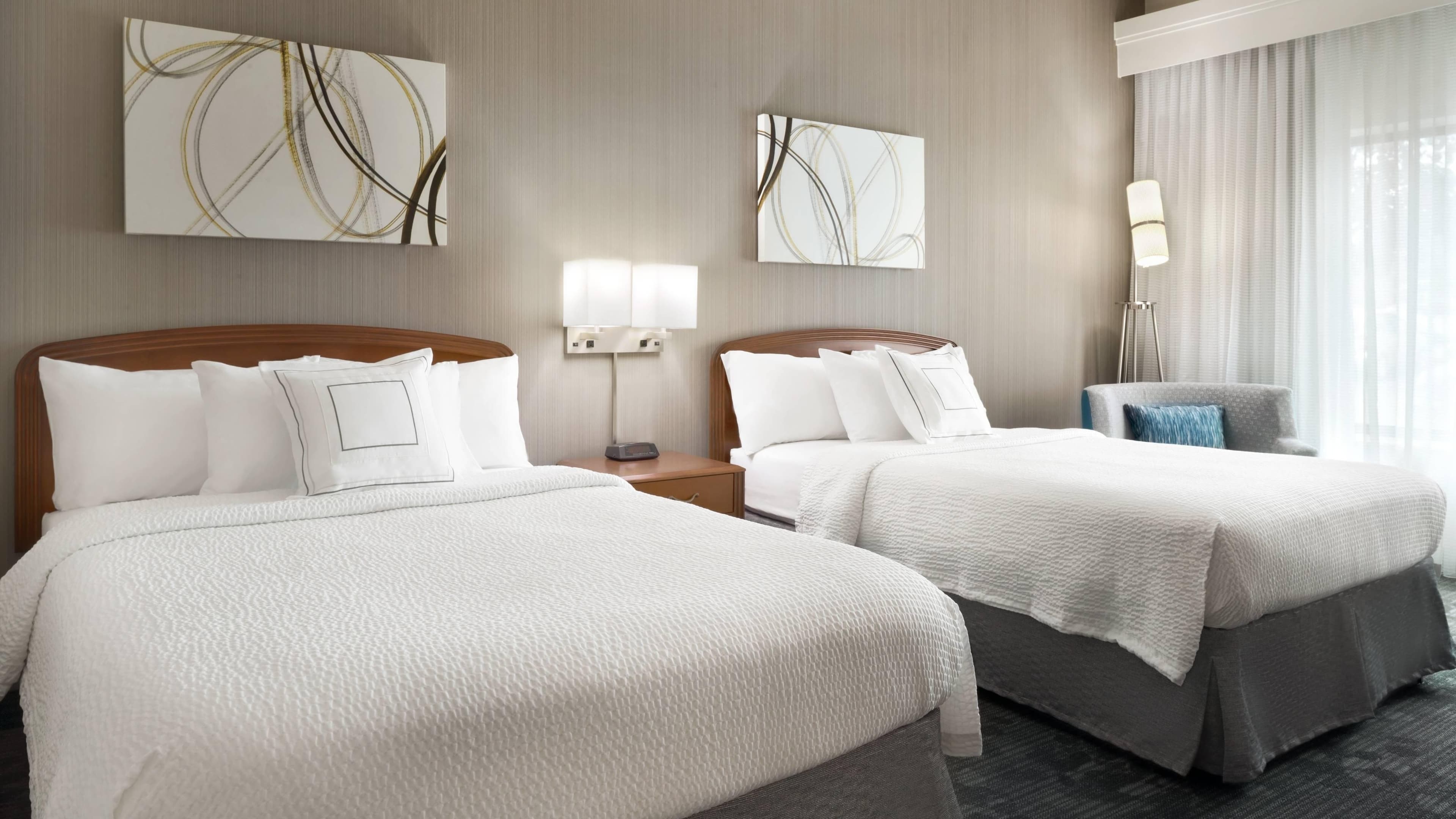 Holiday Inn Express & Suites Dayton East - Beavercreek — 8