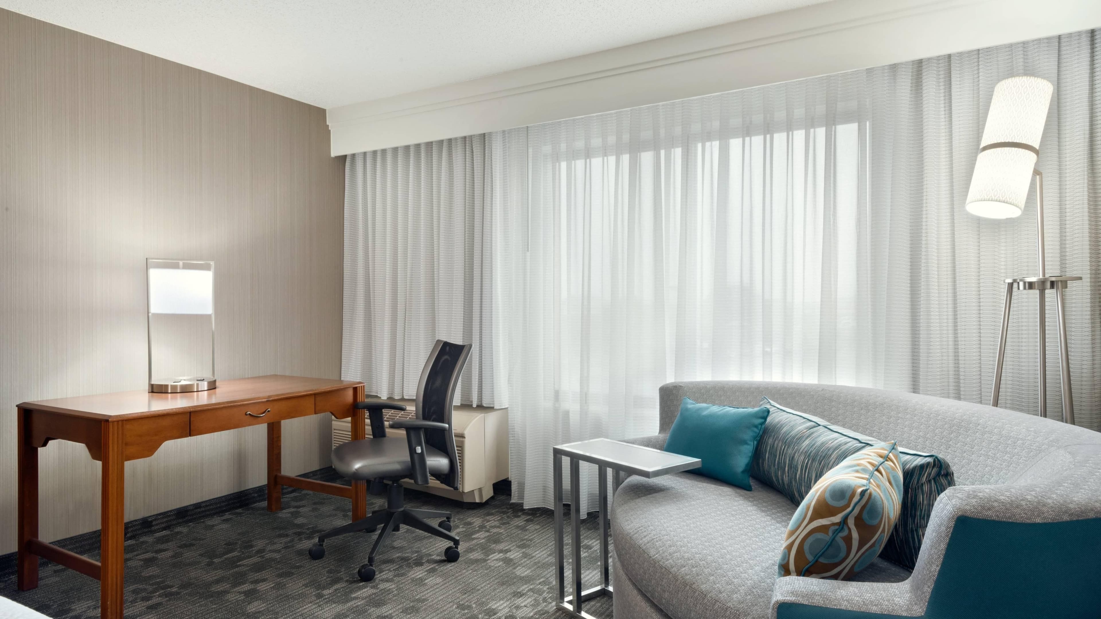 Holiday Inn Express & Suites Dayton East - Beavercreek — 17