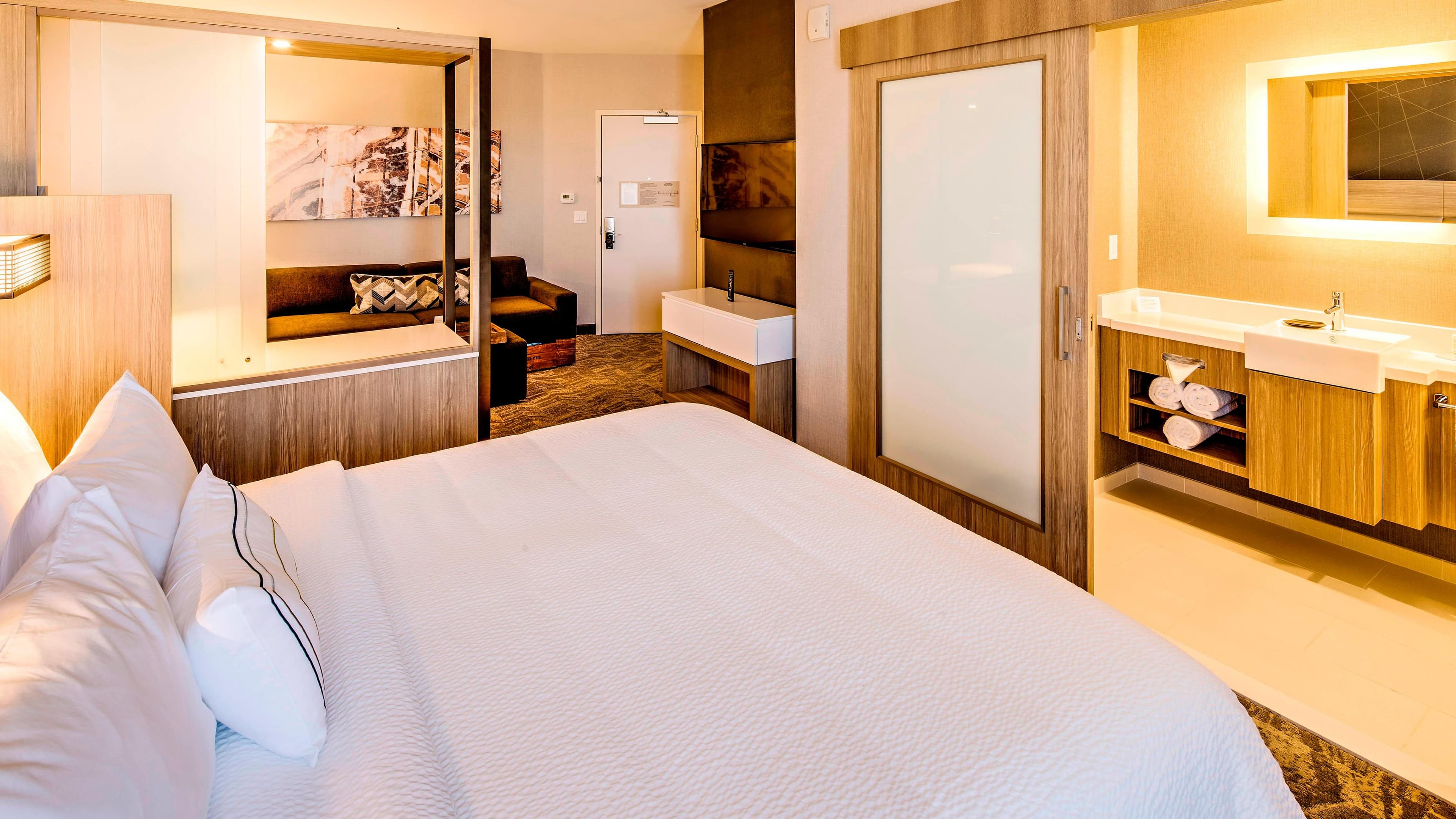 Suite - Image 2