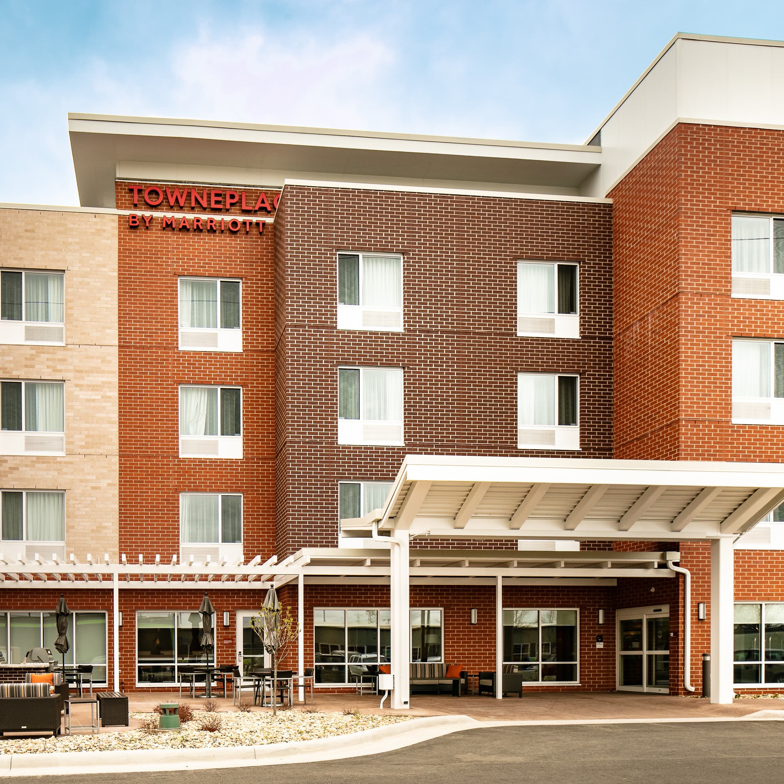 TownePlace Suites Dubuque Downtown - Image 1