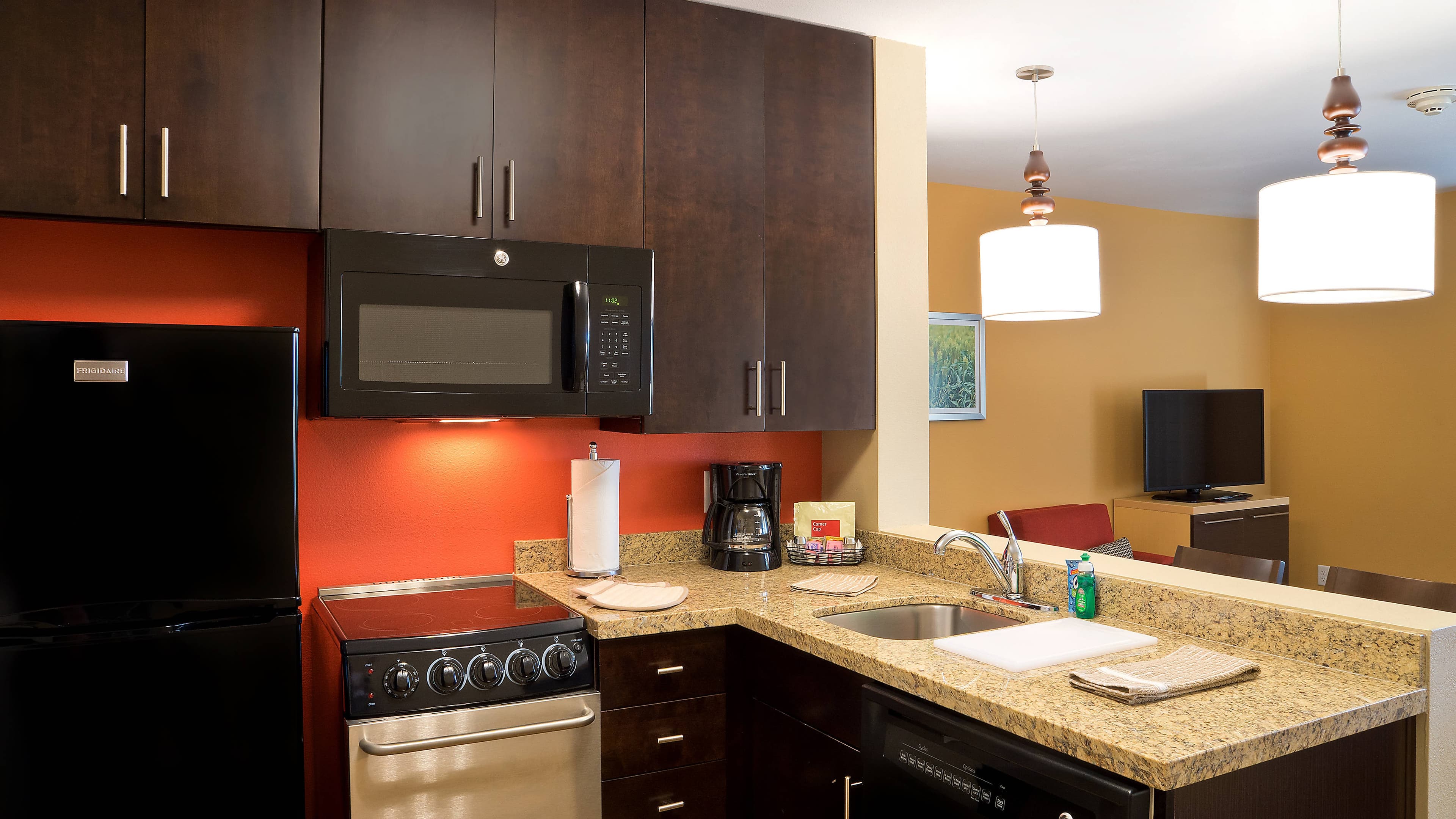 1 Bedroom Suite - Image 2