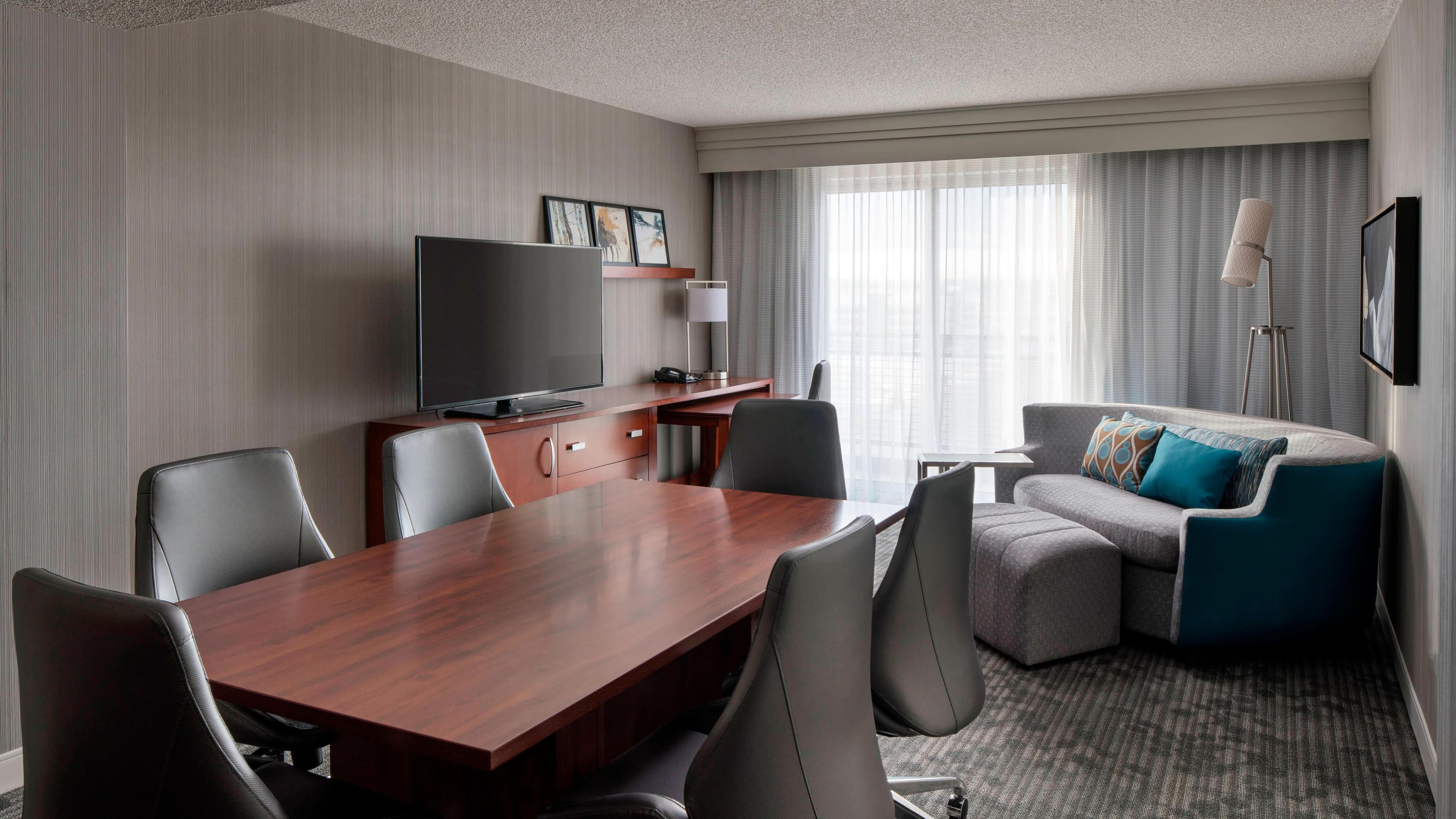 Courtyard Denver Airport - Image 3