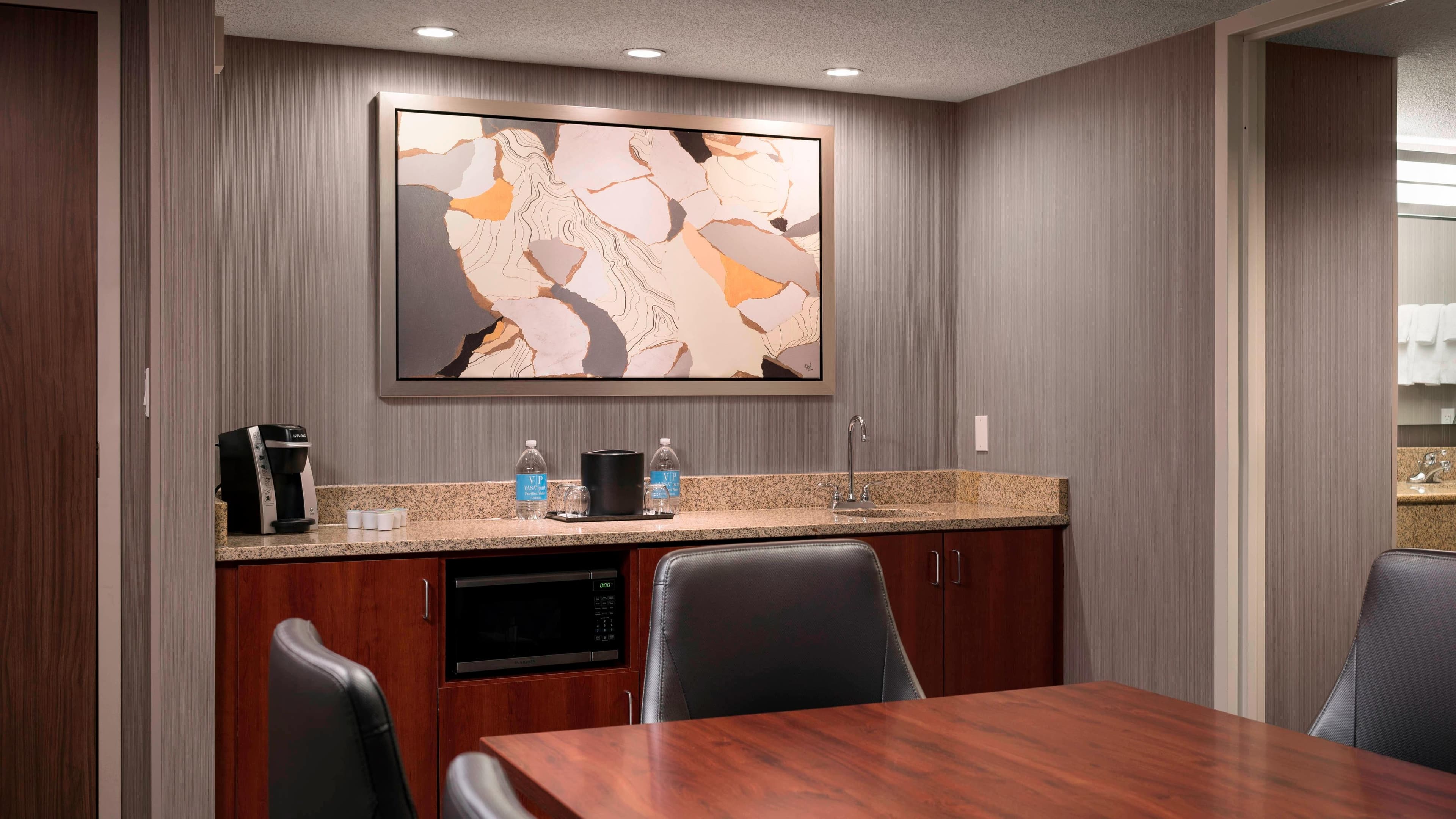 Courtyard Denver Airport - Image 2