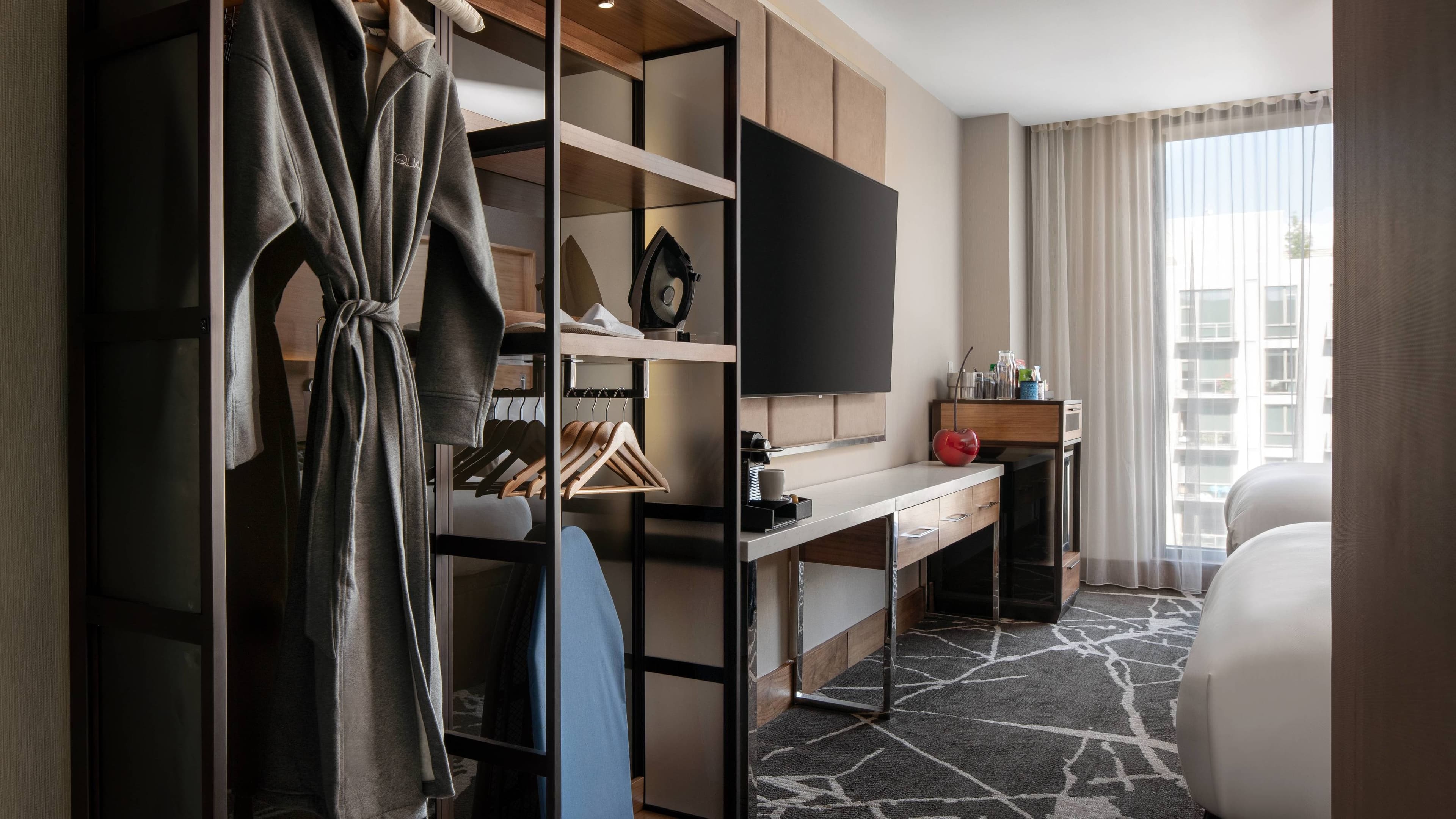 The Jacquard, Autograph Collection - Image 5