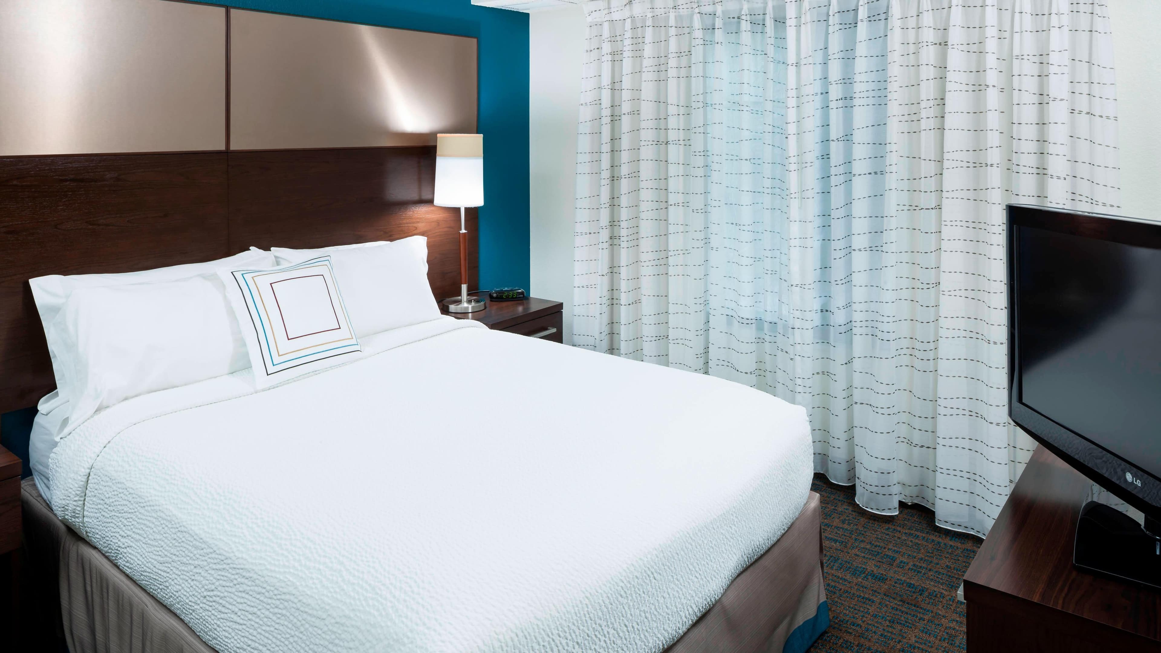 1 Bedroom Suite - Image 3
