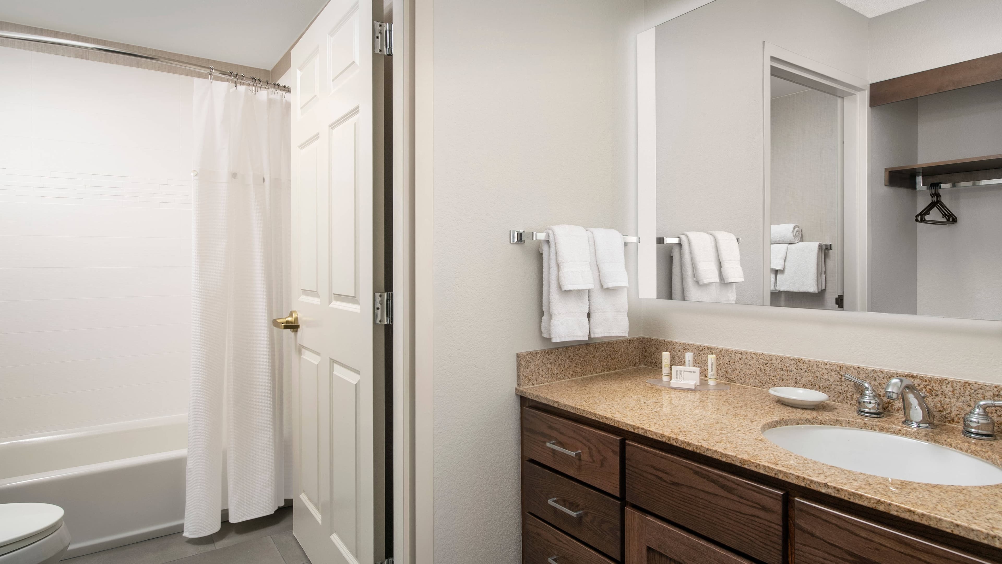 1 Bedroom Suite - Image 6