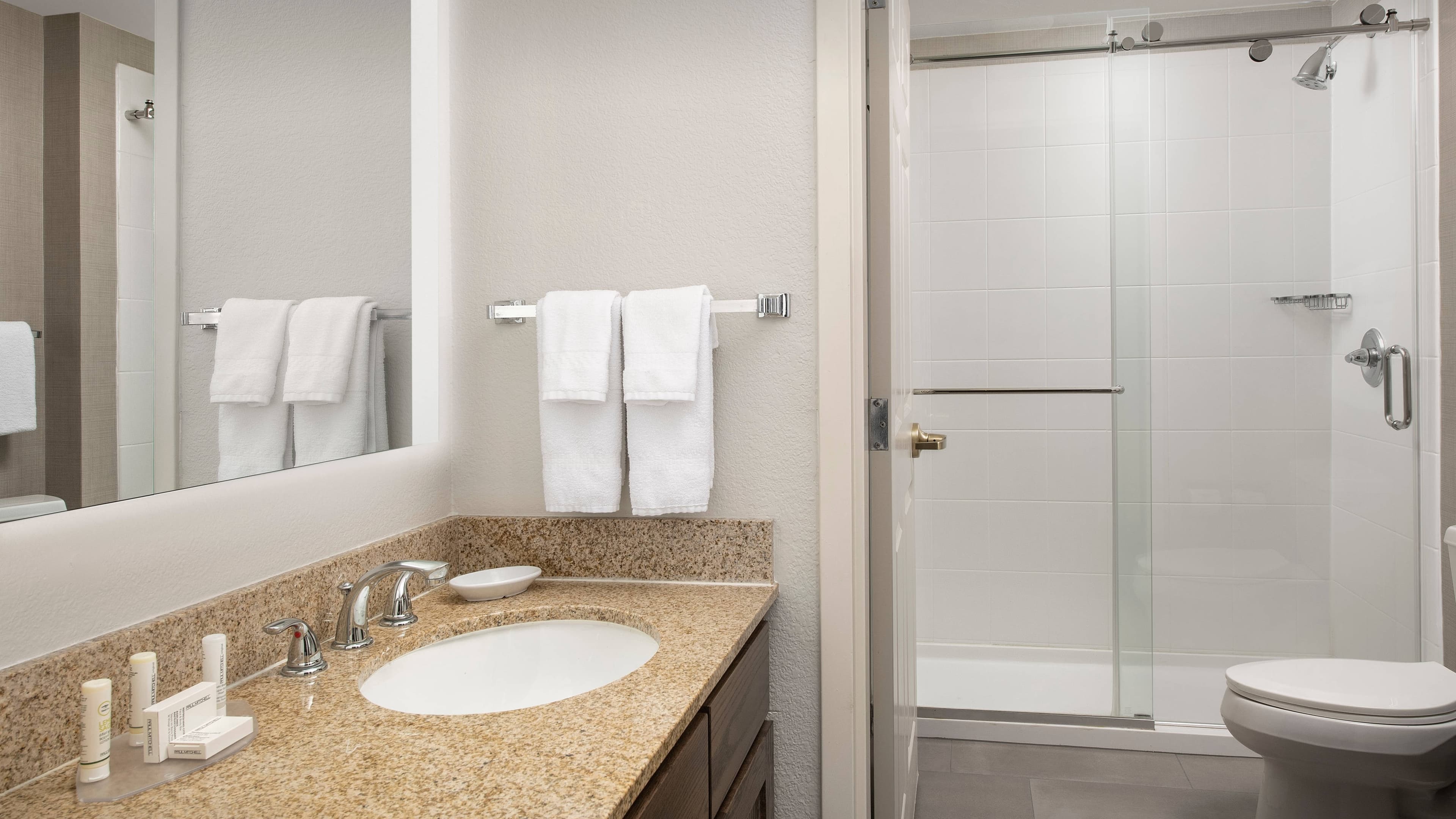 1 Bedroom Suite - Image 5