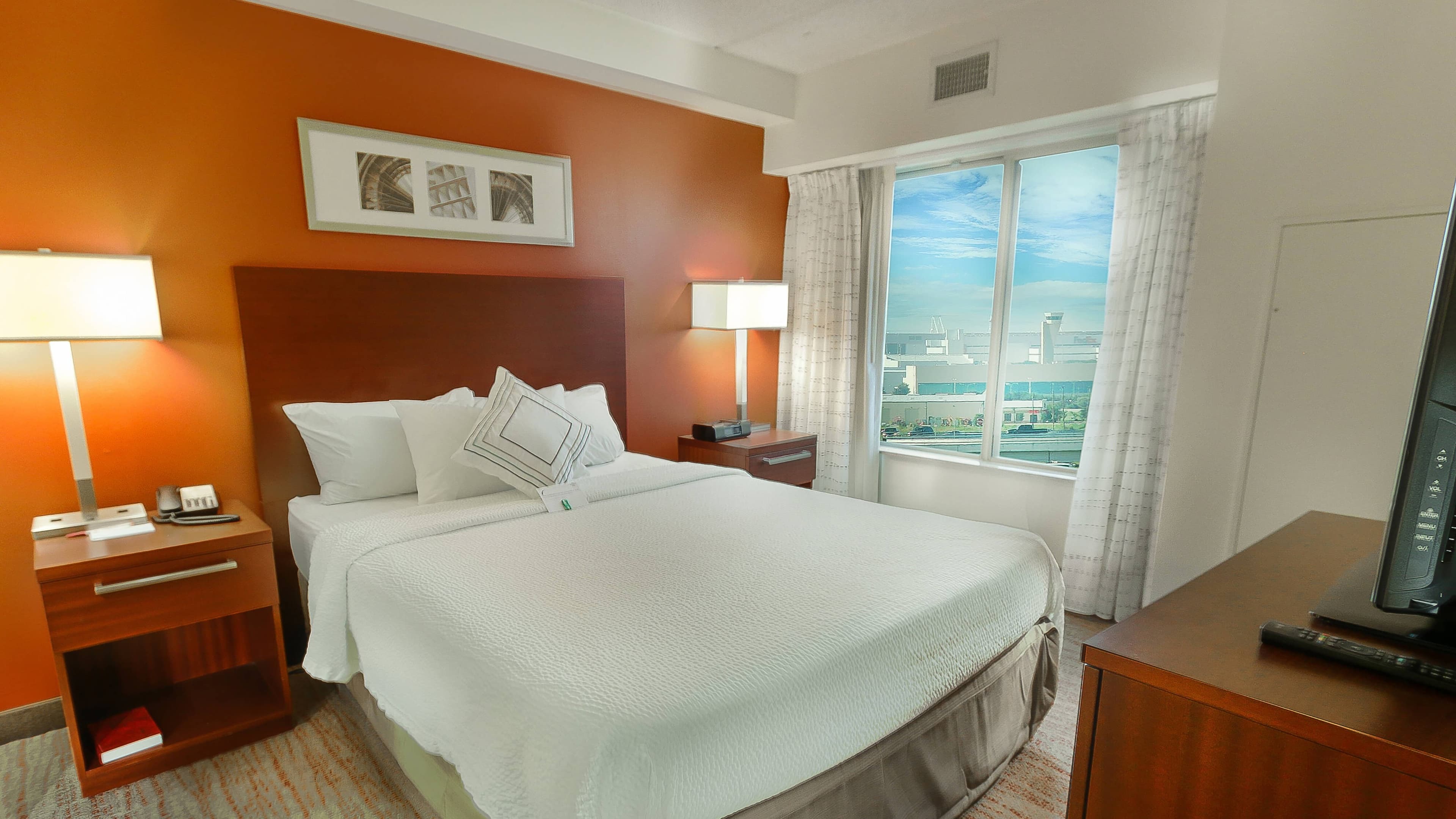 Studio Suite - Image 1