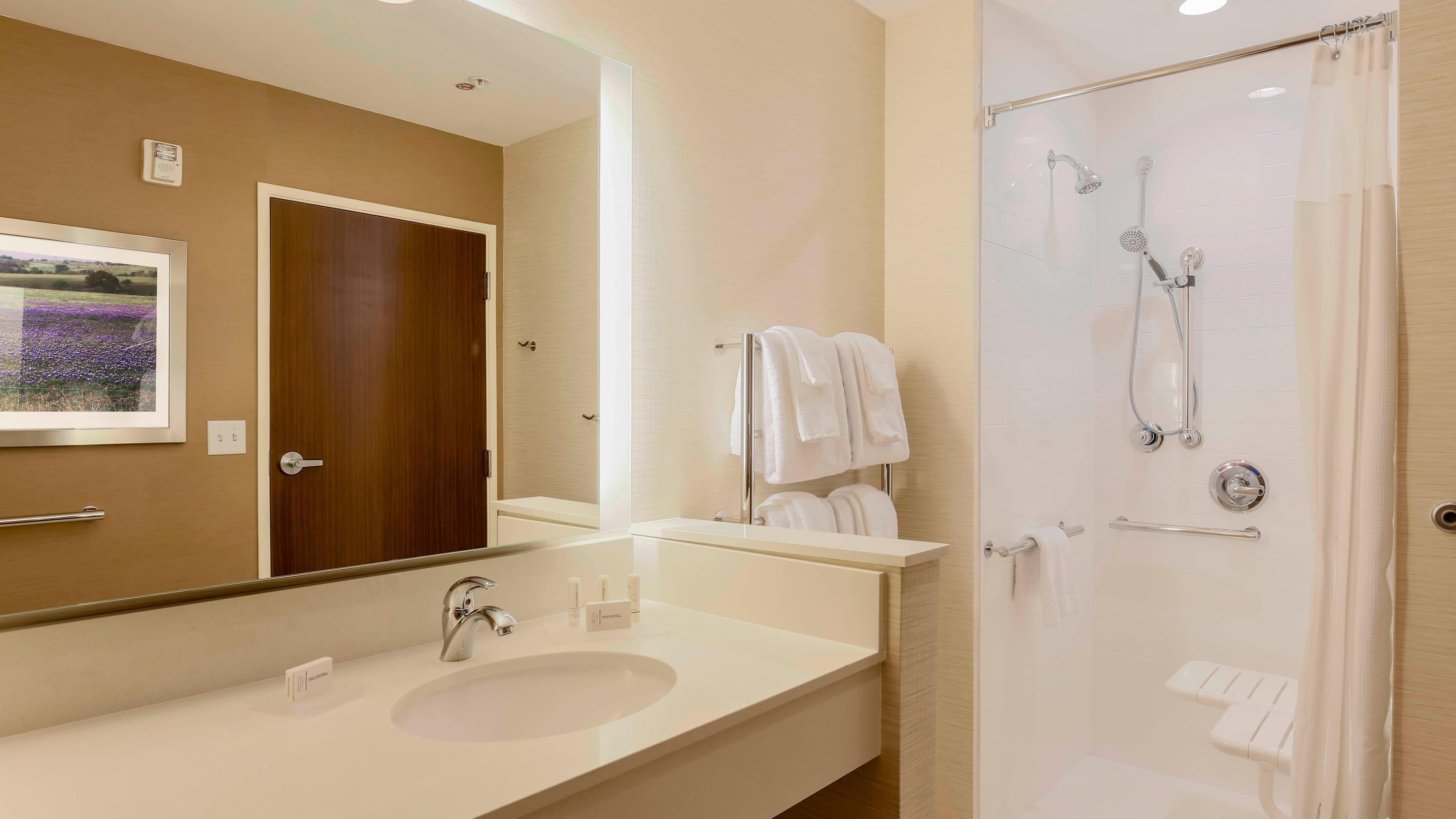 Fairfield Inn & Suites Decatur at Decatur Conference Center — 7