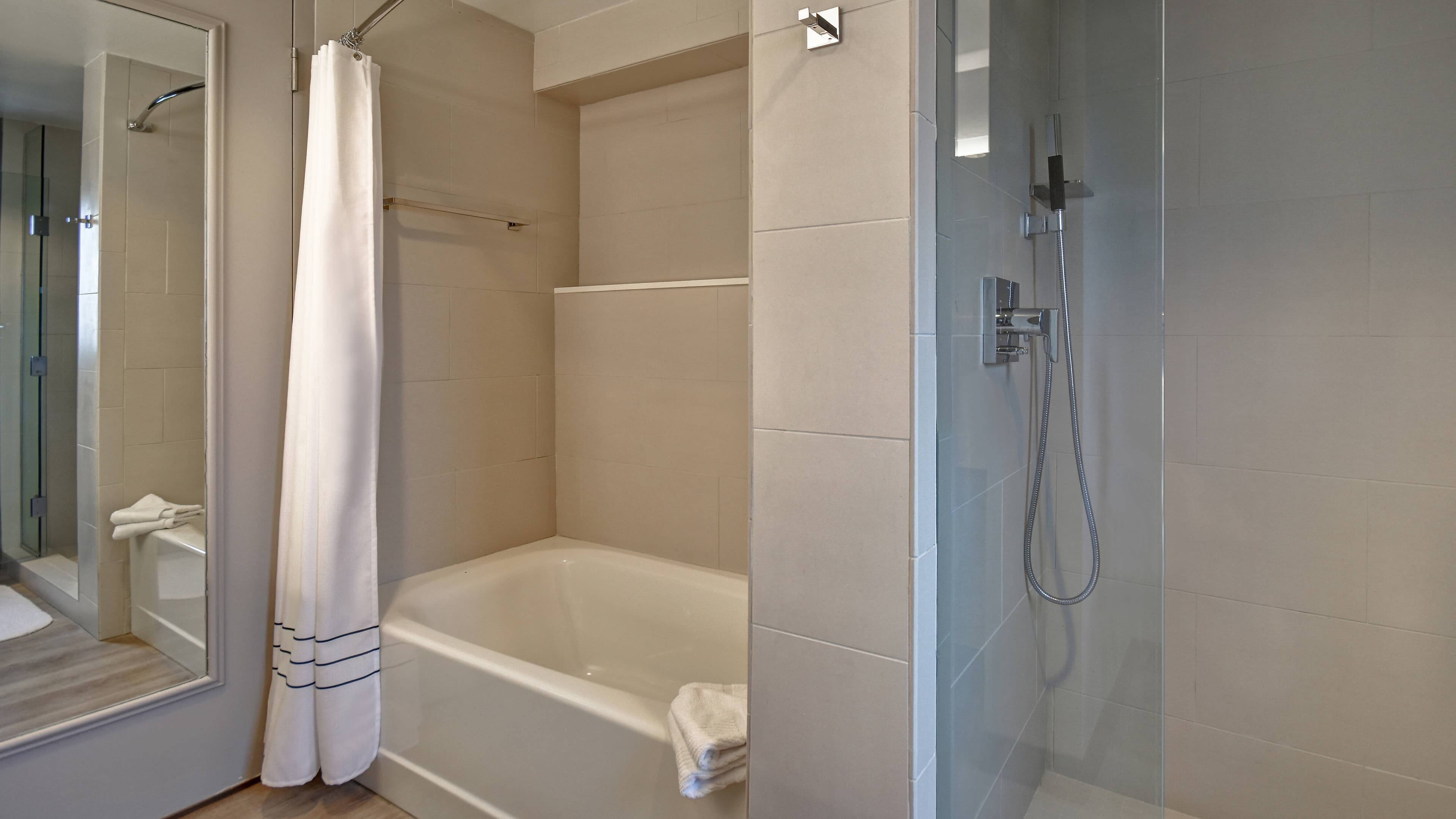Holiday Inn Express & Suites McKinney - Frisco East — 26