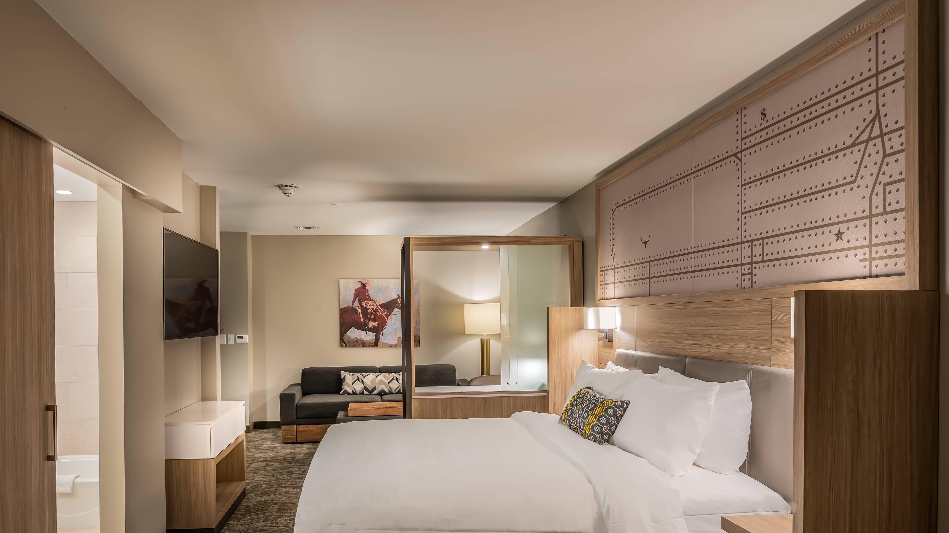 Suite - Image 1