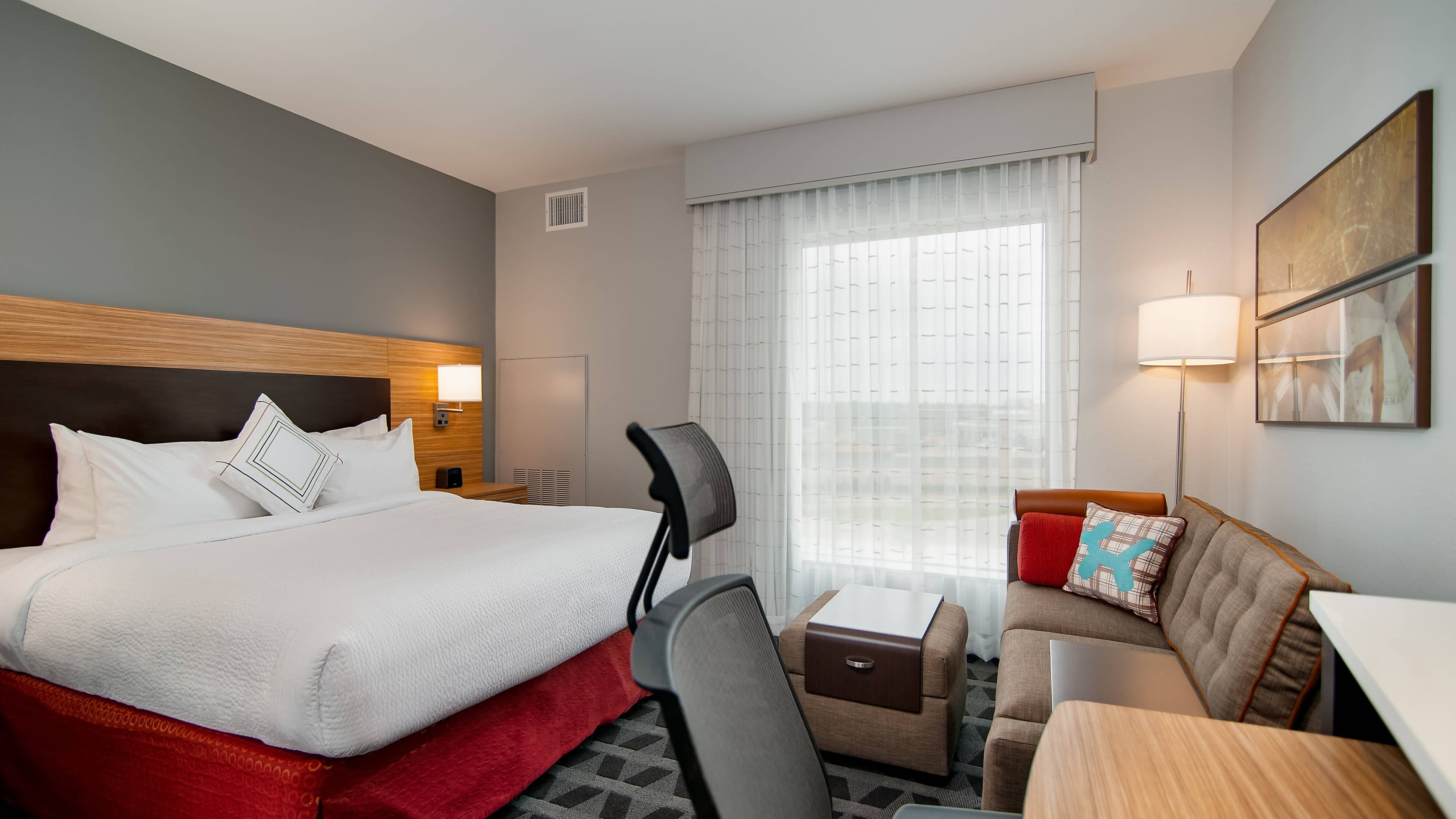 TownePlace Suites Fort Worth University Area/Medical Center - Image 3