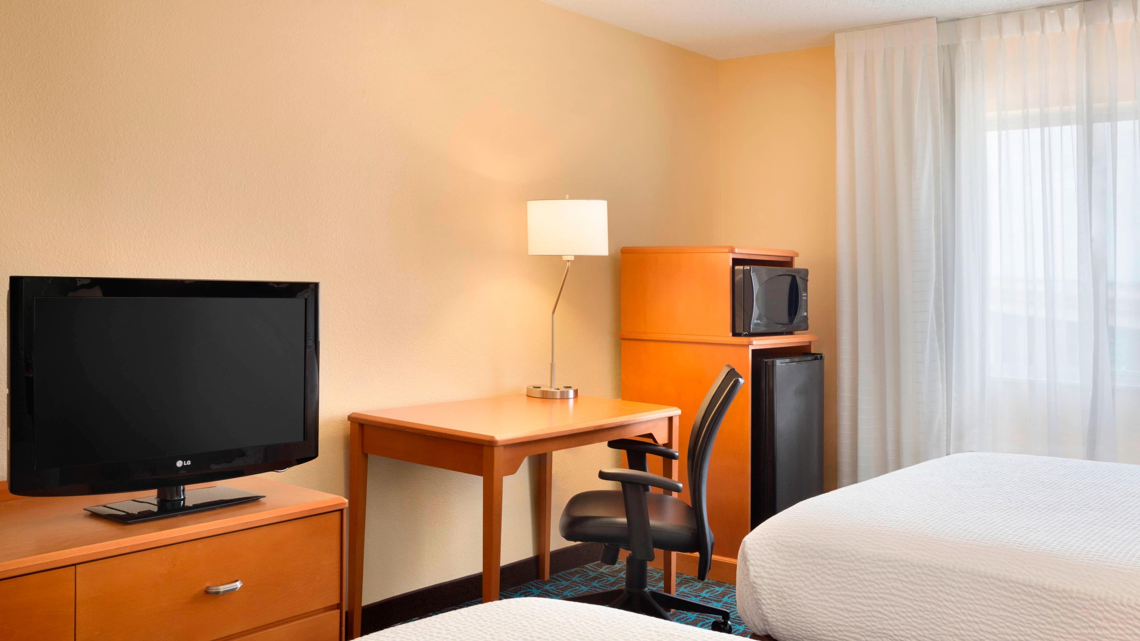 Fairfield Inn & Suites Fort Worth University Drive — 11
