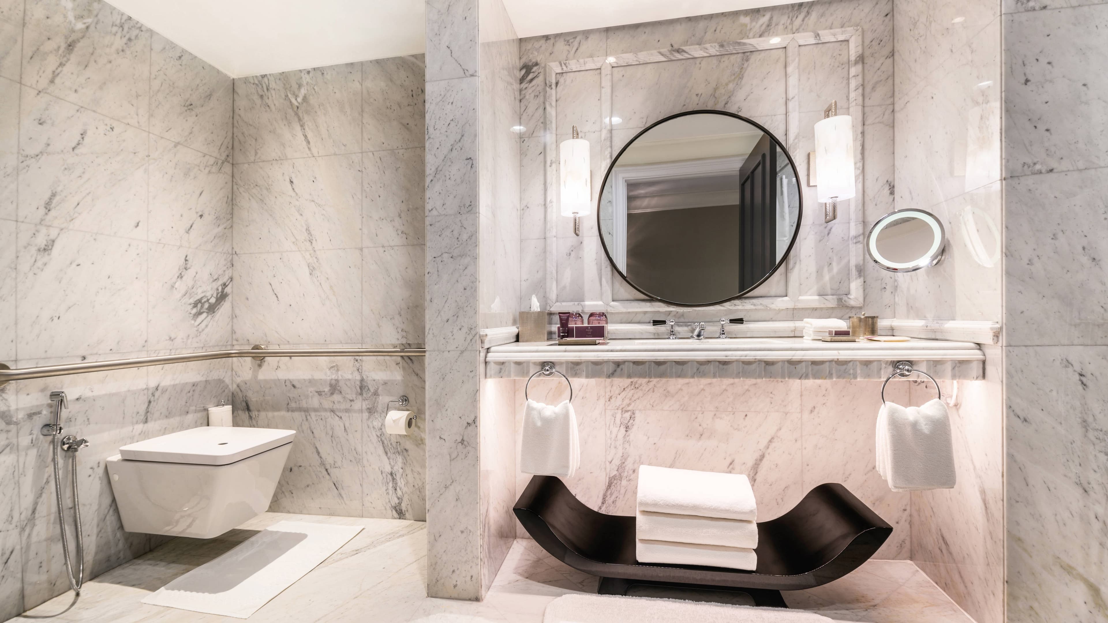 Deluxe Guest room - Image 6