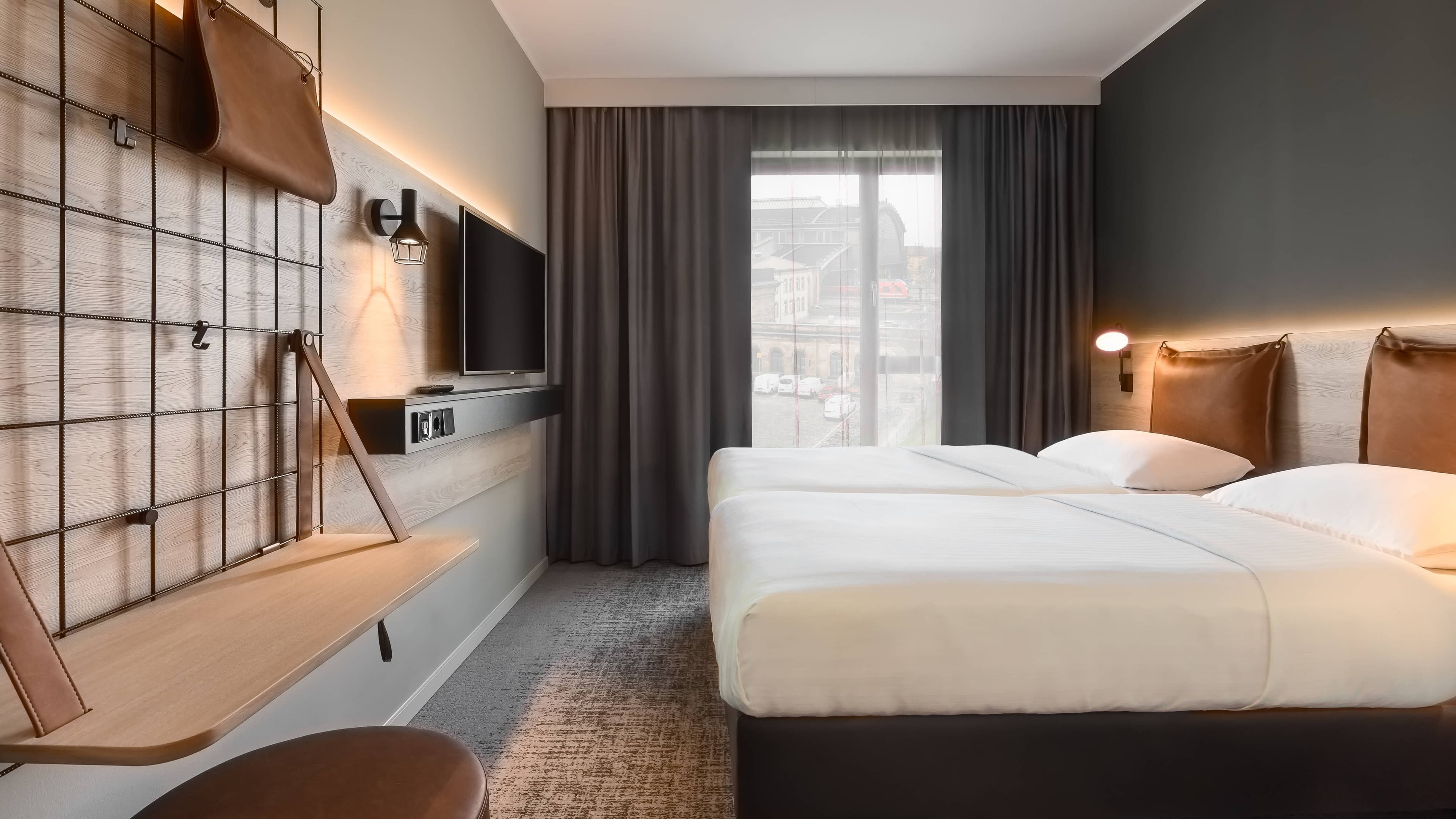 Moxy Dresden Neustadt — 7