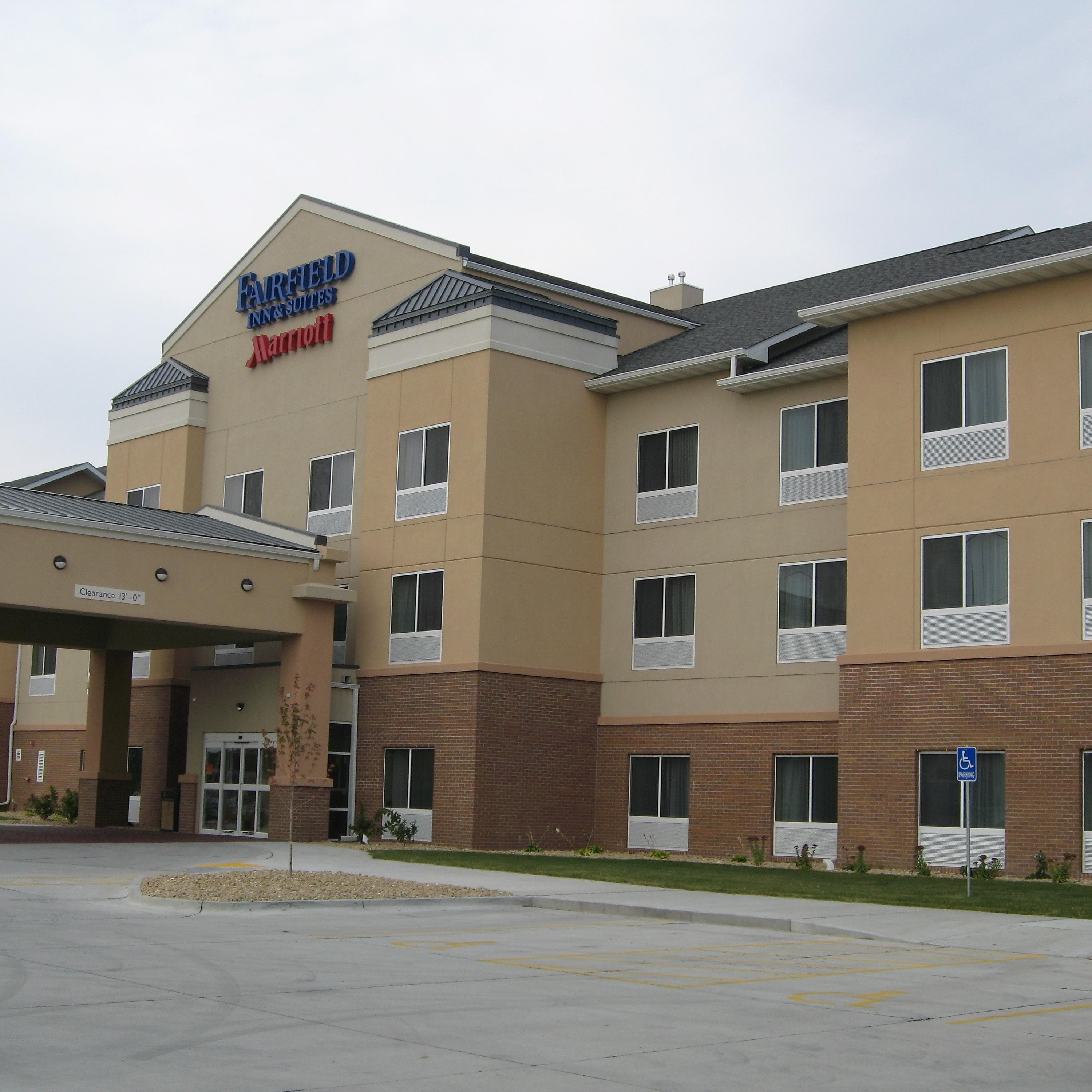 Fairfield Inn & Suites Ames - Image 1