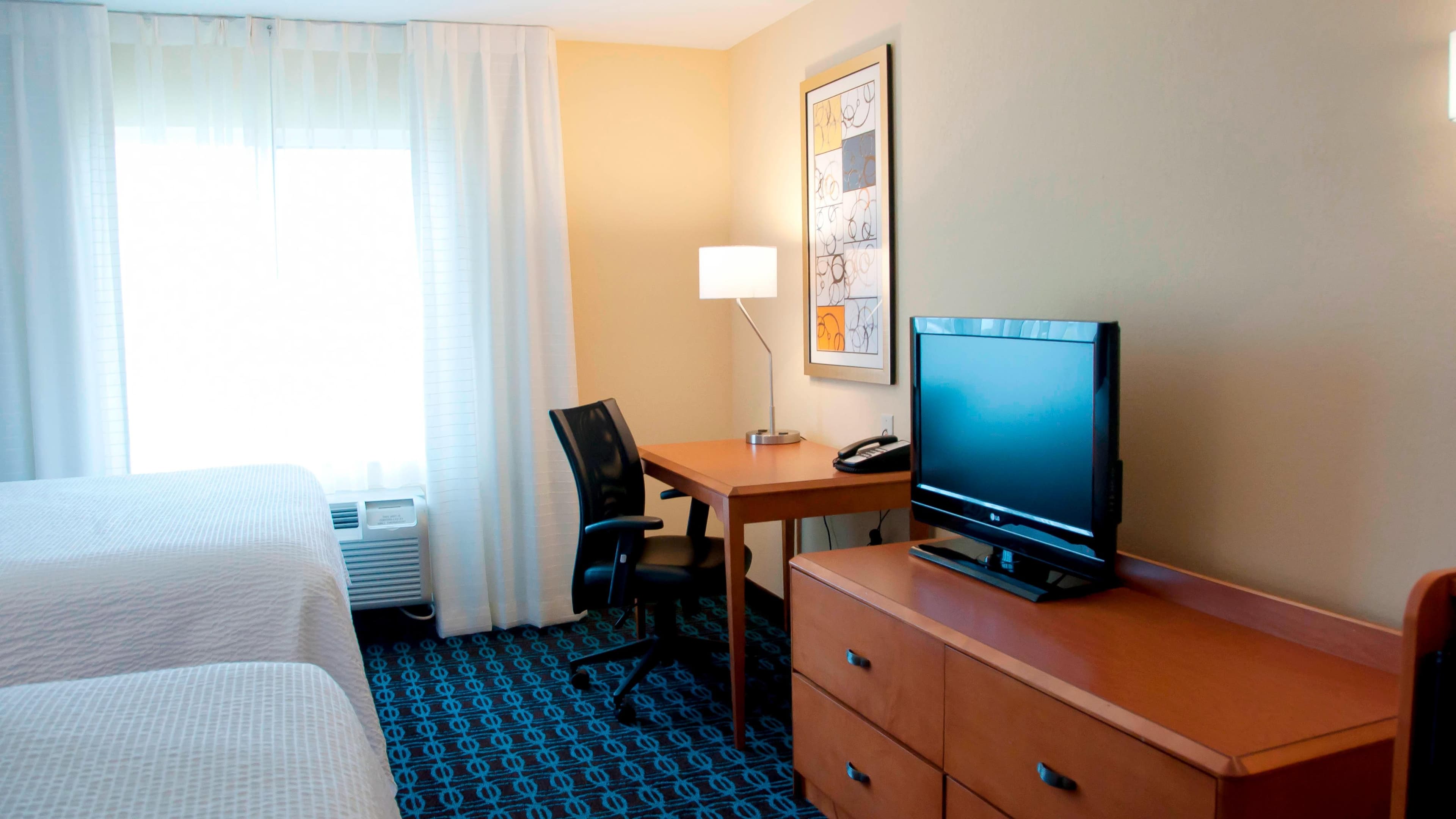Fairfield Inn & Suites Ames - Image 3
