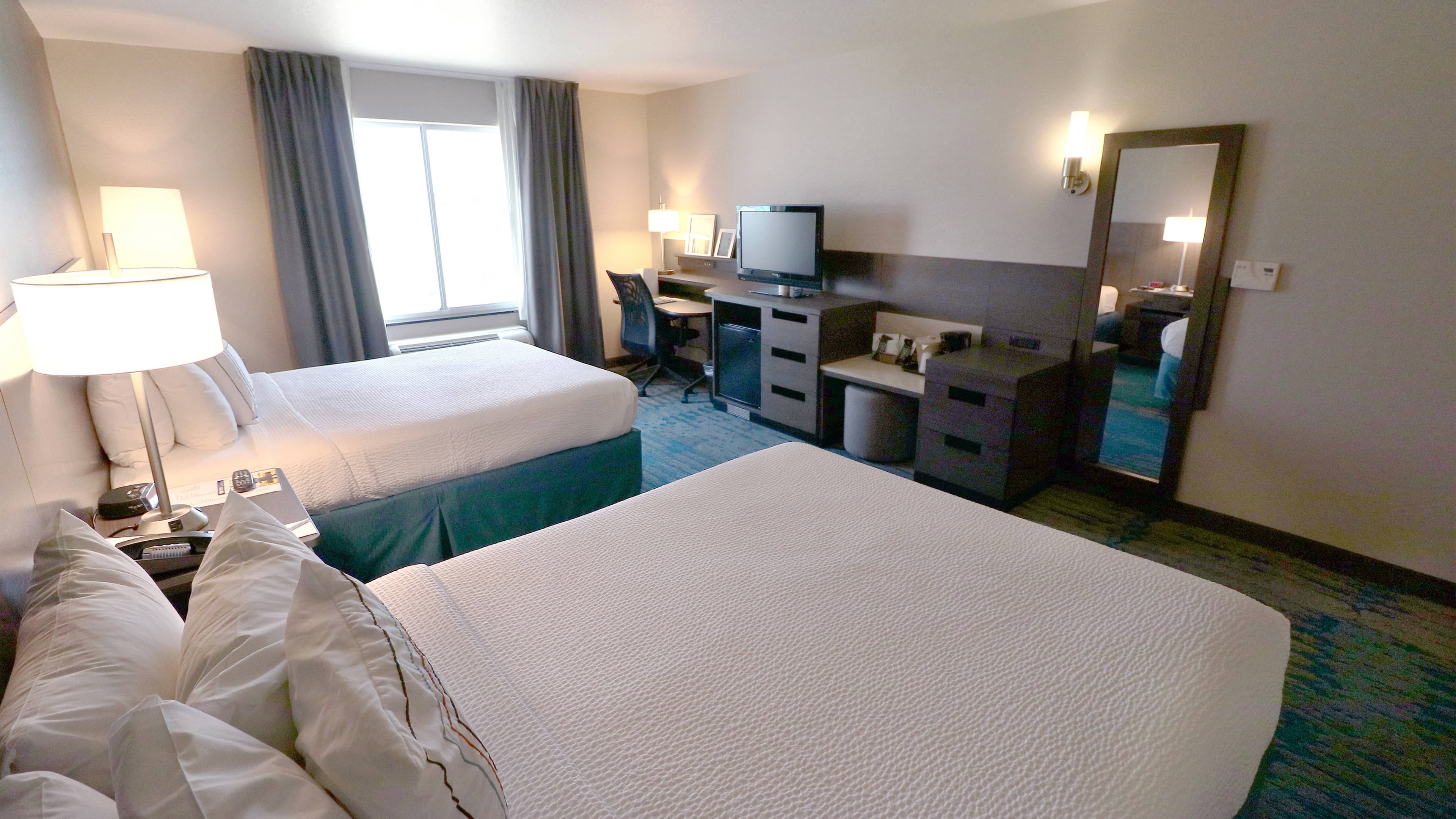 Holiday Inn Des Moines-Airport/Conf Center — 8
