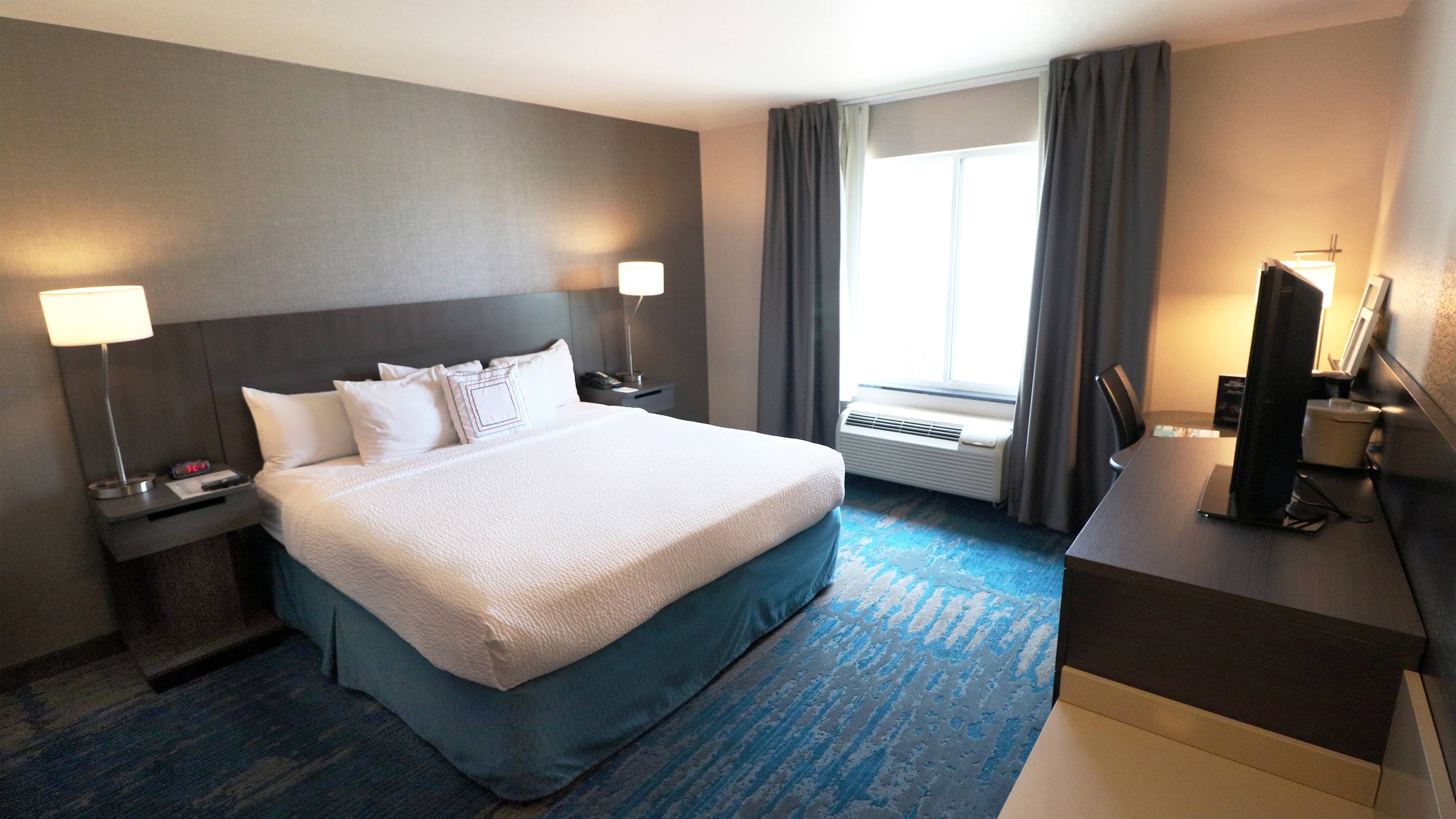 Holiday Inn Des Moines-Airport/Conf Center — 3