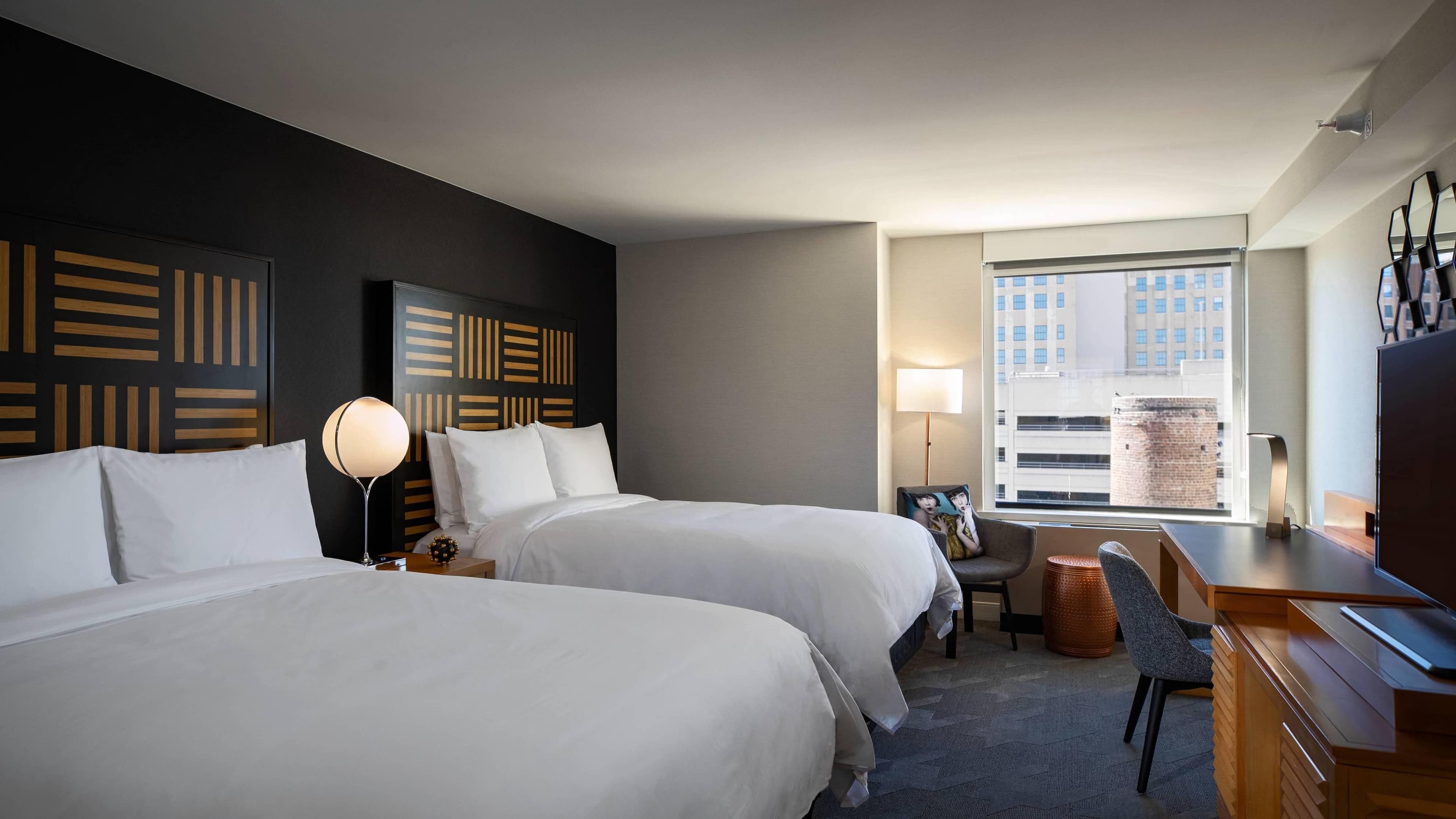Renaissance Des Moines Savery Hotel - Image 2