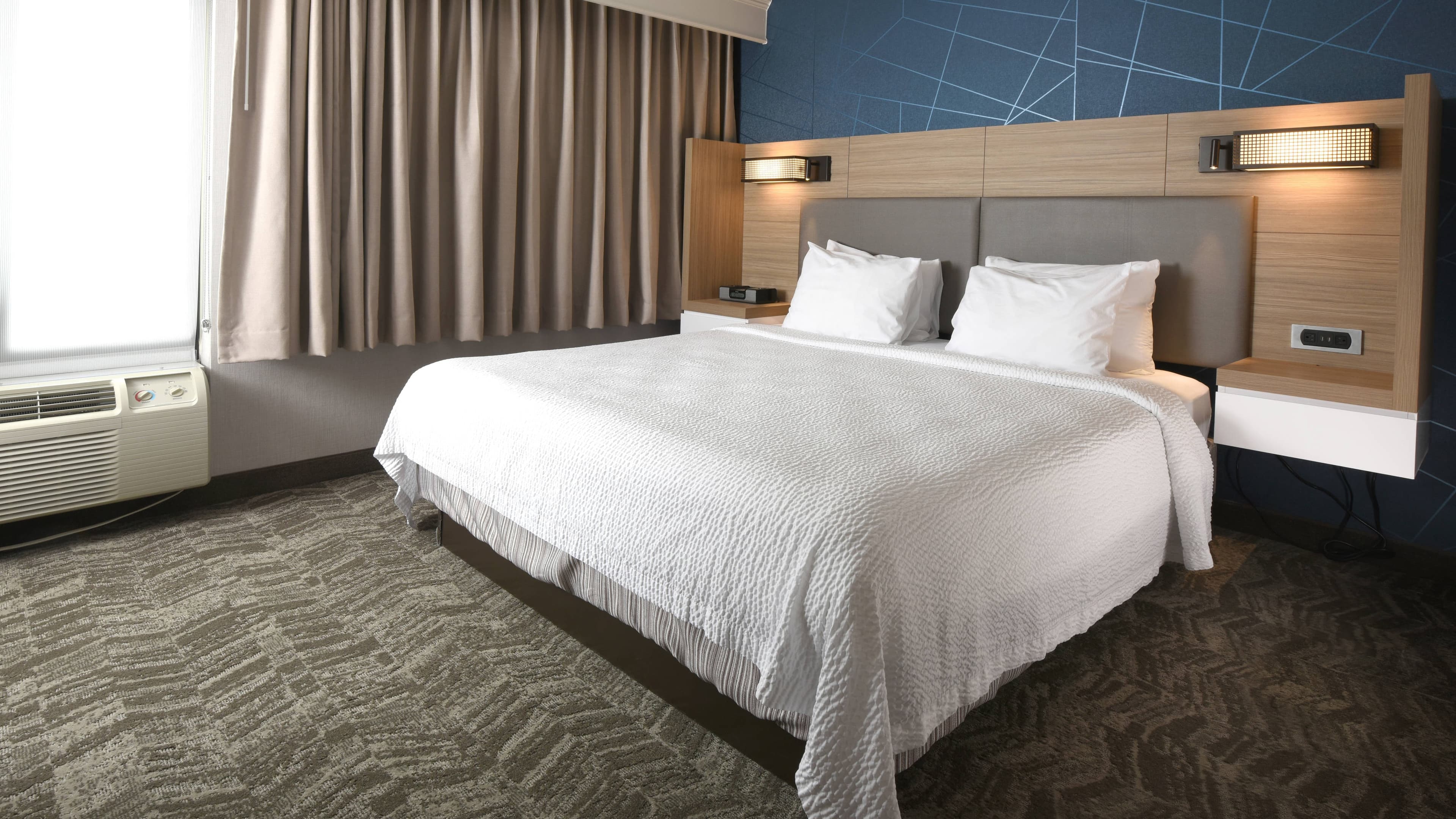 Suite - Image 1