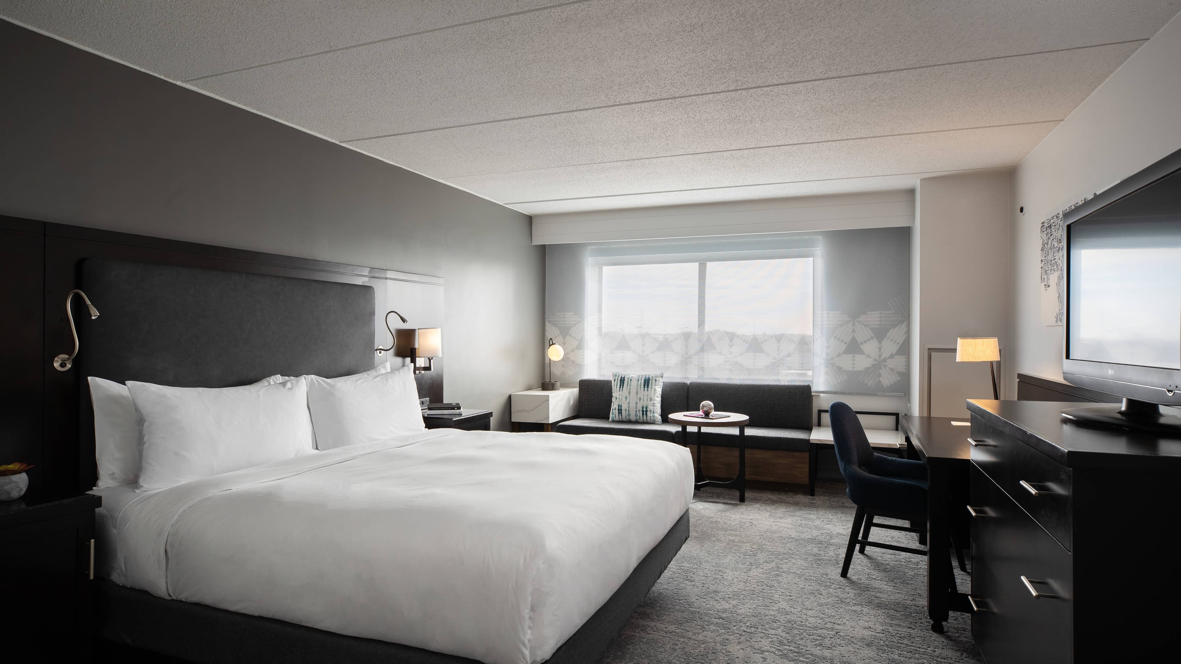 The Baronette Renaissance Detroit-Novi Hotel — 11