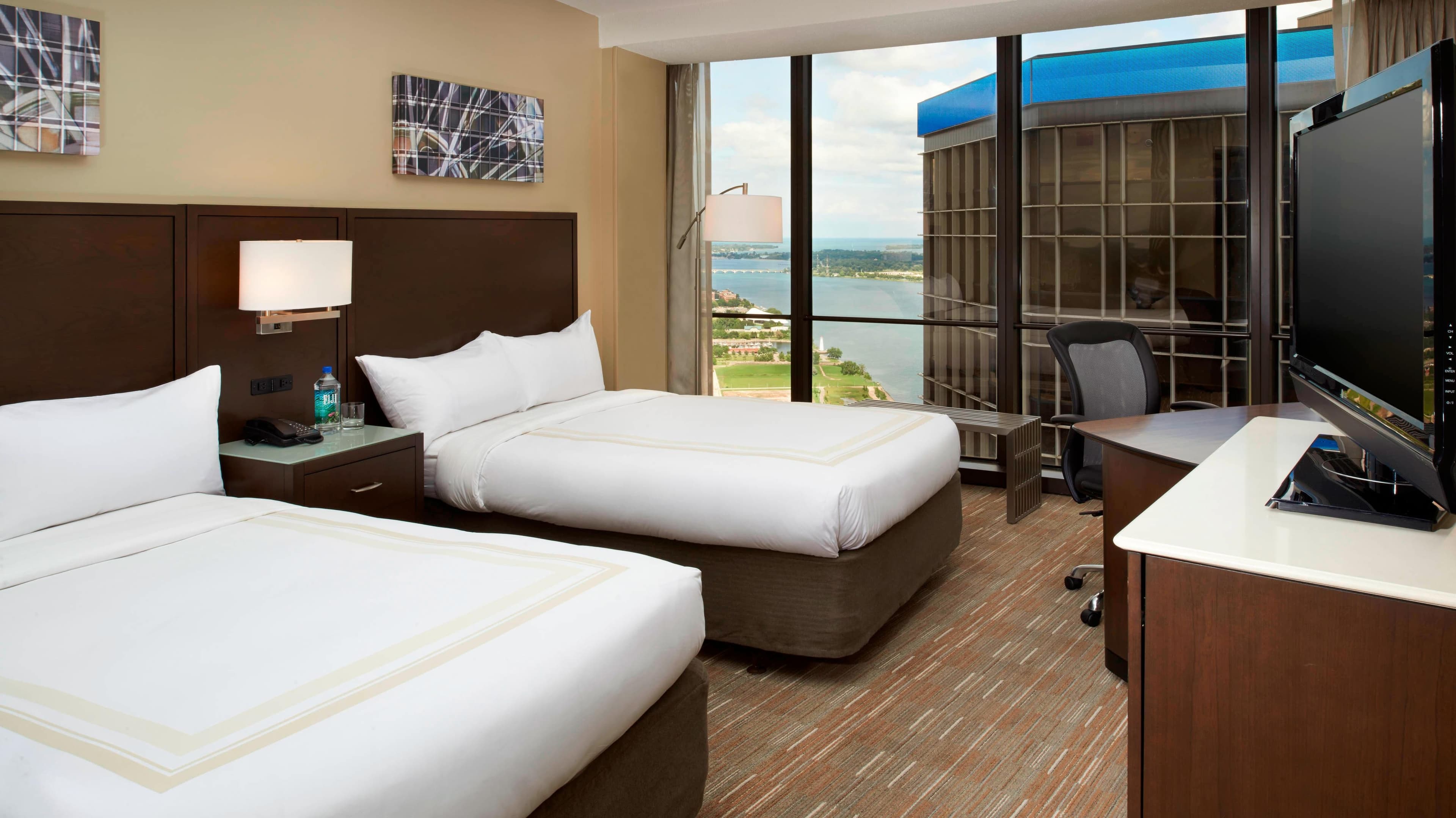 Detroit Marriott at the Renaissance Center - Image 2