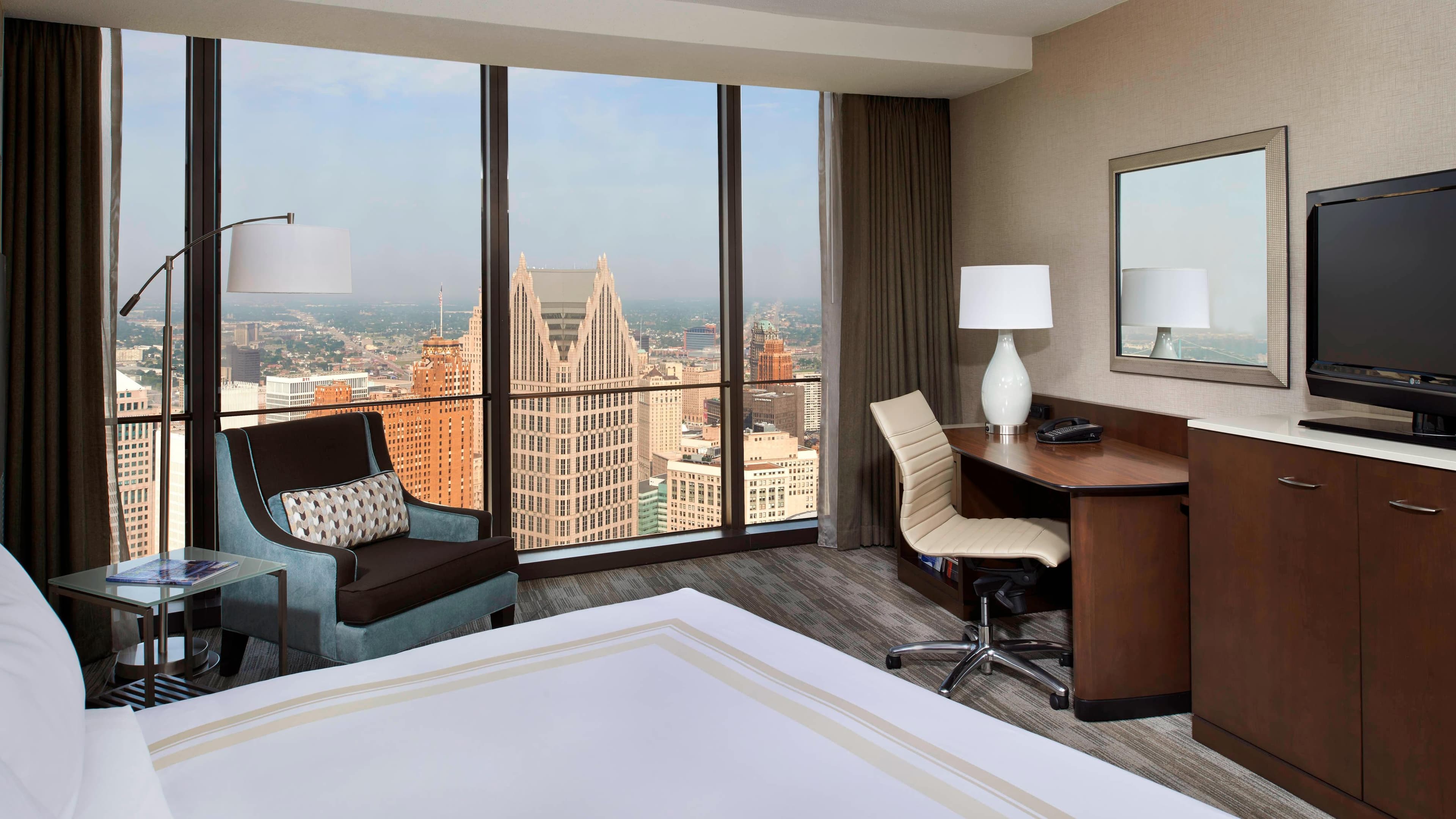 Detroit Marriott at the Renaissance Center - Image 4