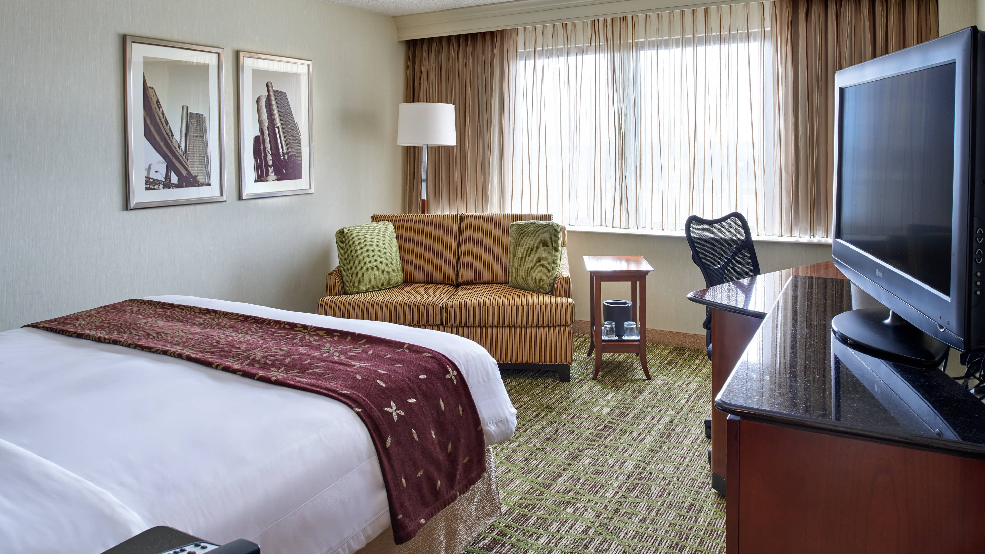 Detroit Marriott Livonia - Image 2