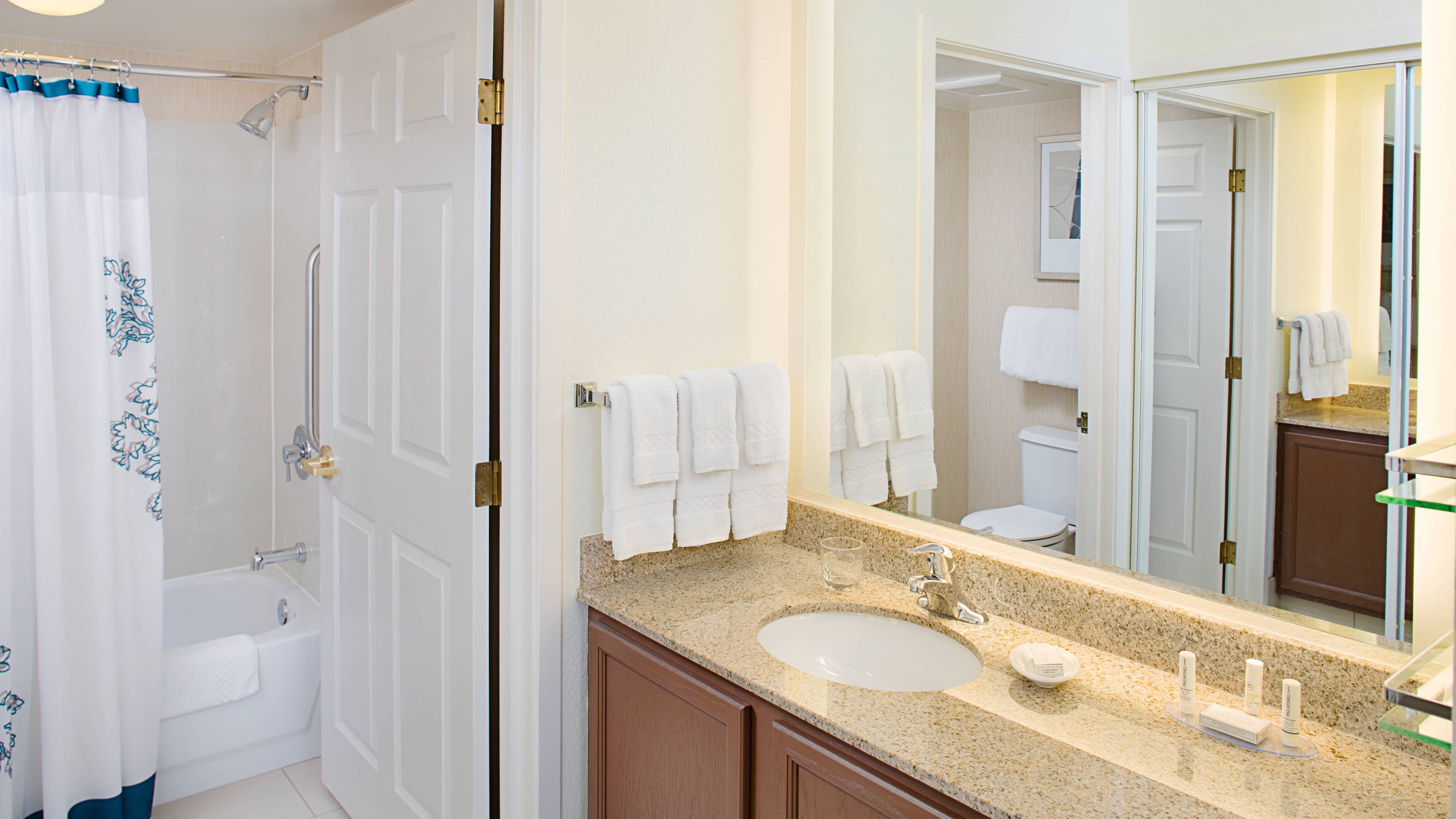 Residence Inn Detroit Livonia - Image 4