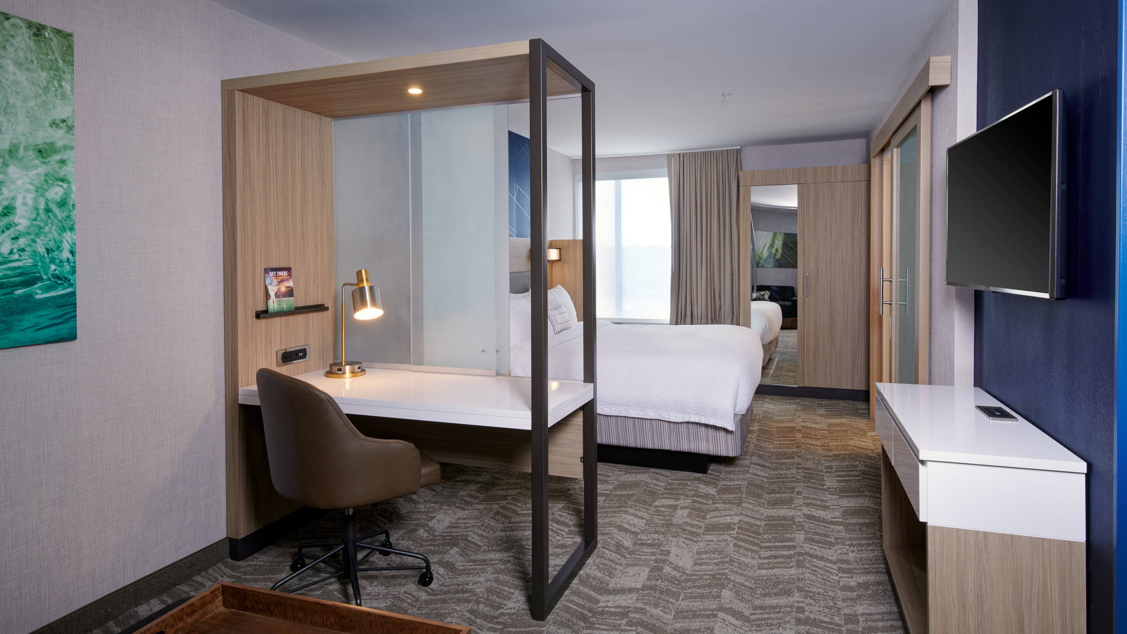 Suite - Image 1