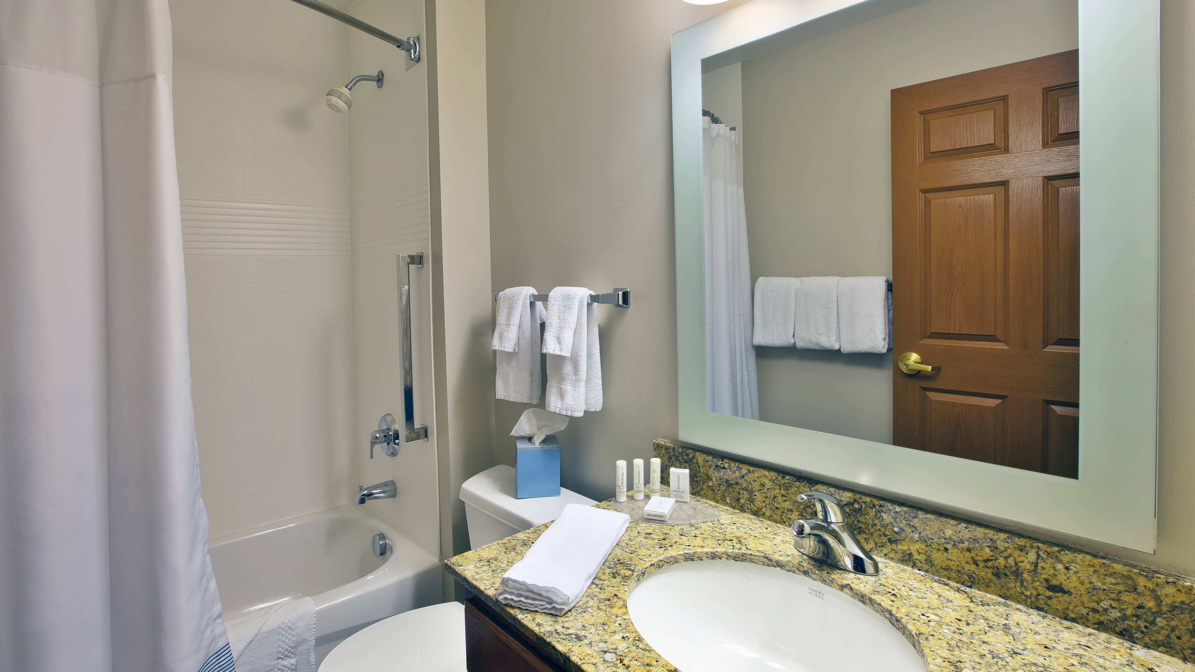 1 Bedroom Suite - Image 4