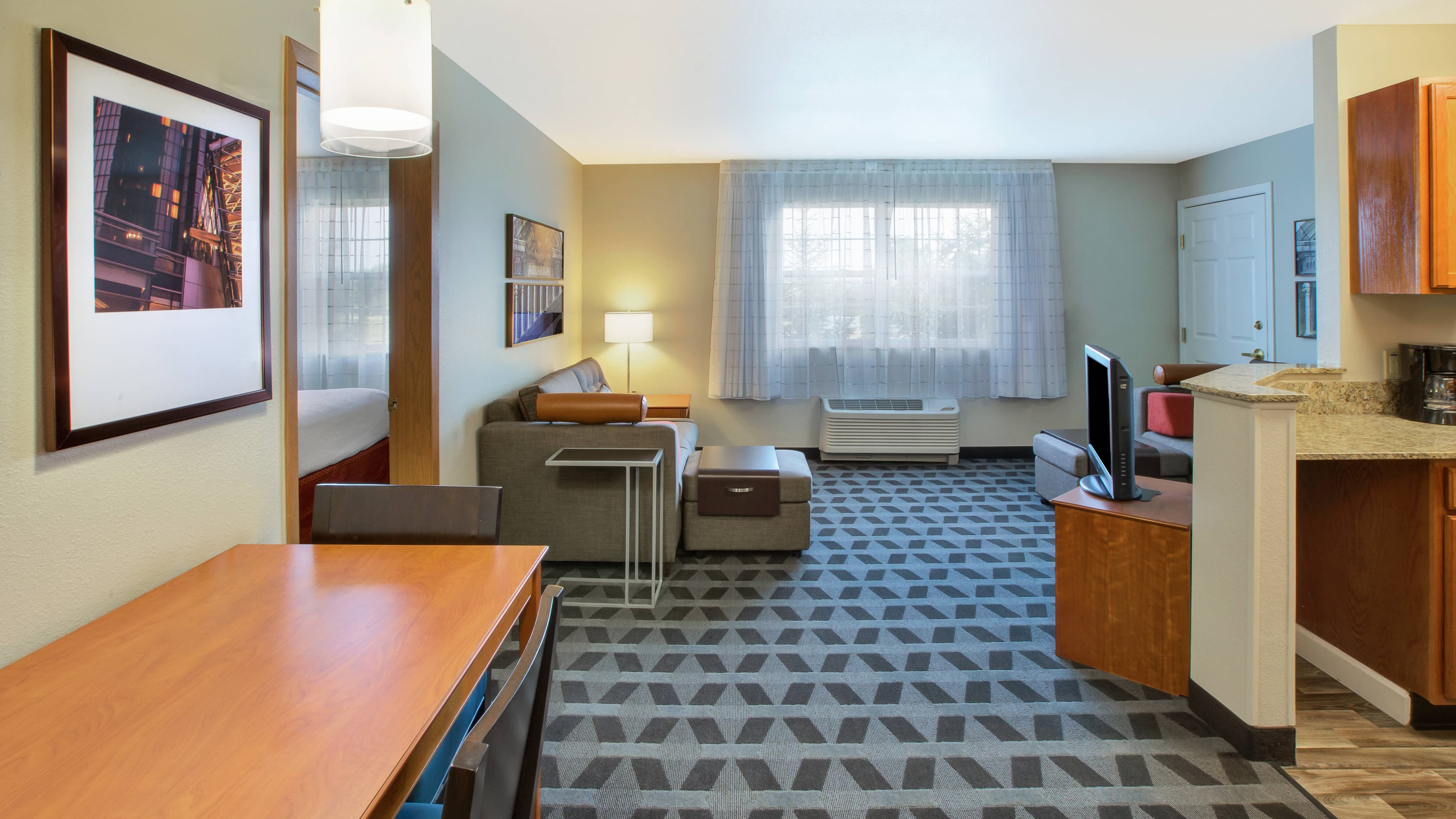TownePlace Suites Detroit Sterling Heights - Image 2