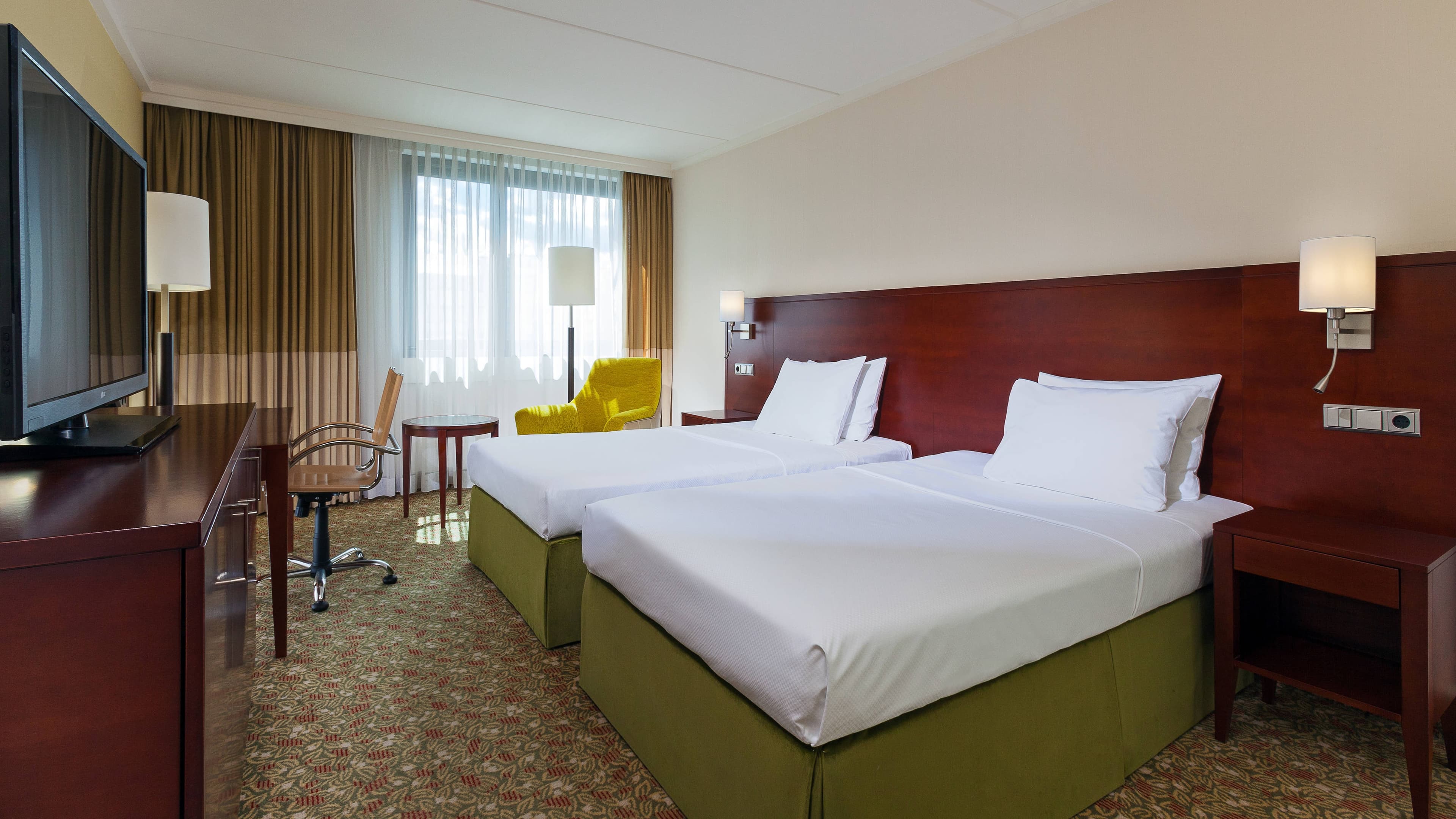 Courtyard Duesseldorf Seestern - Image 4