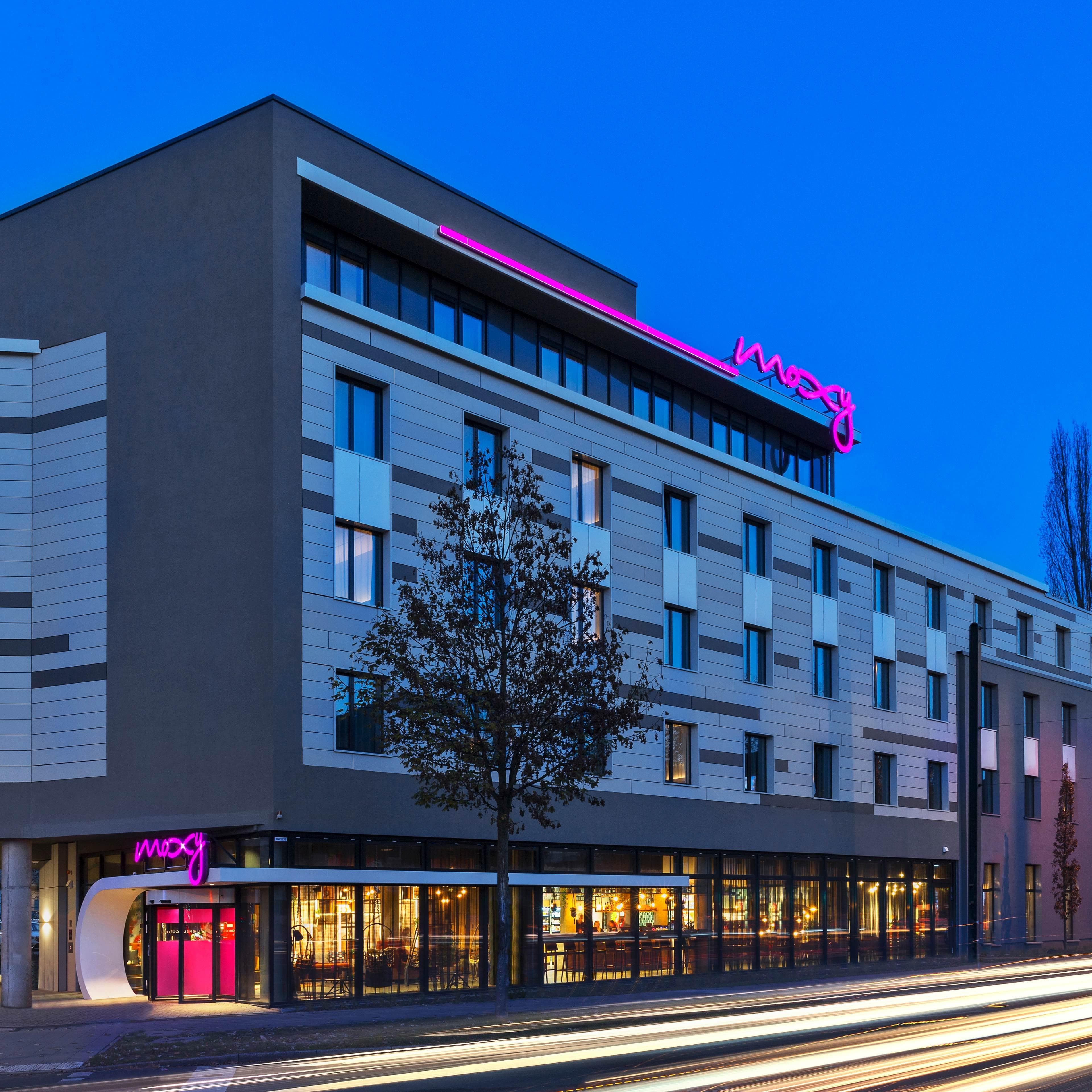 Moxy Duesseldorf South - Image 1