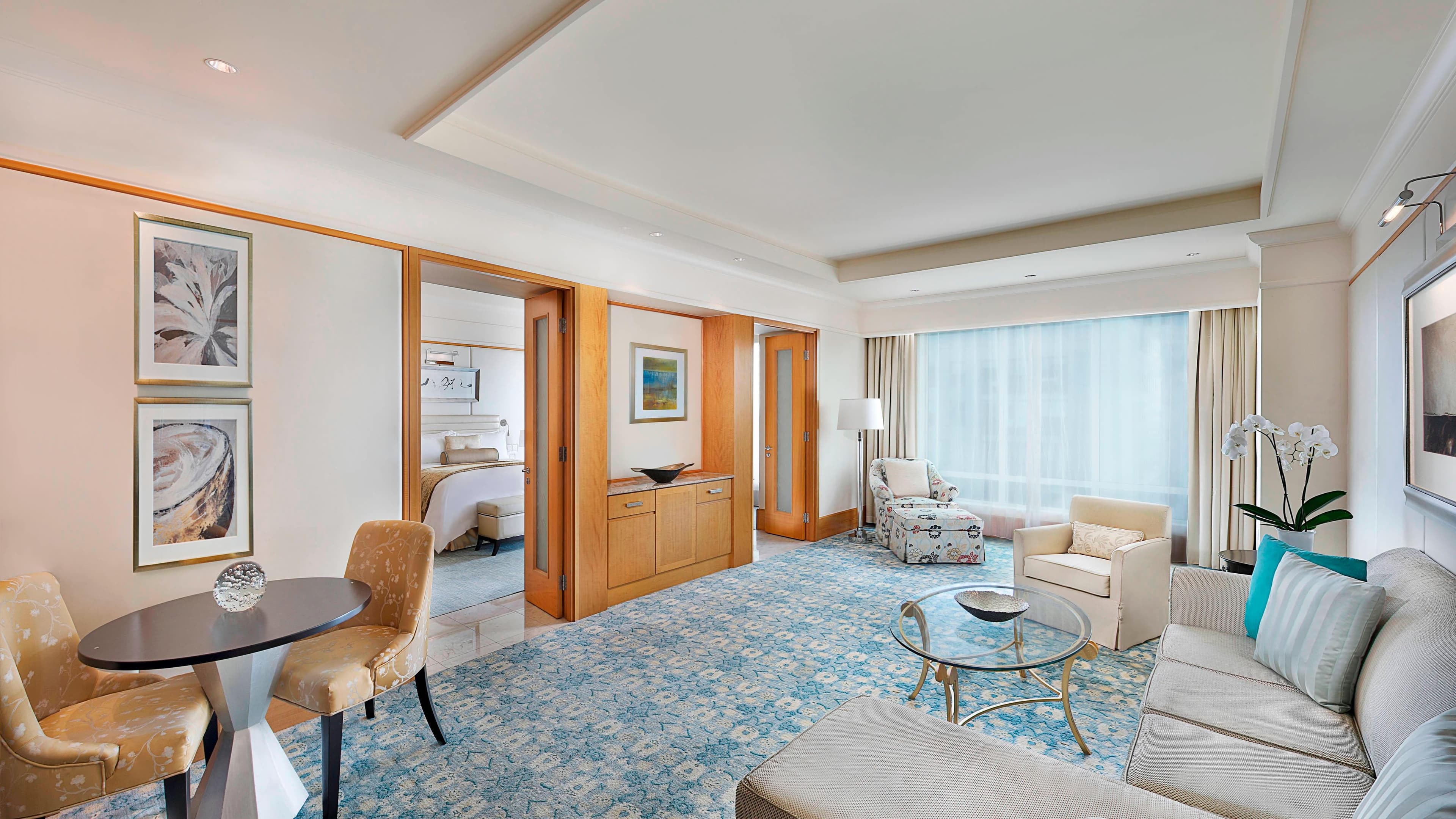 The Ritz-Carlton, Dubai International Financial Centre — 16