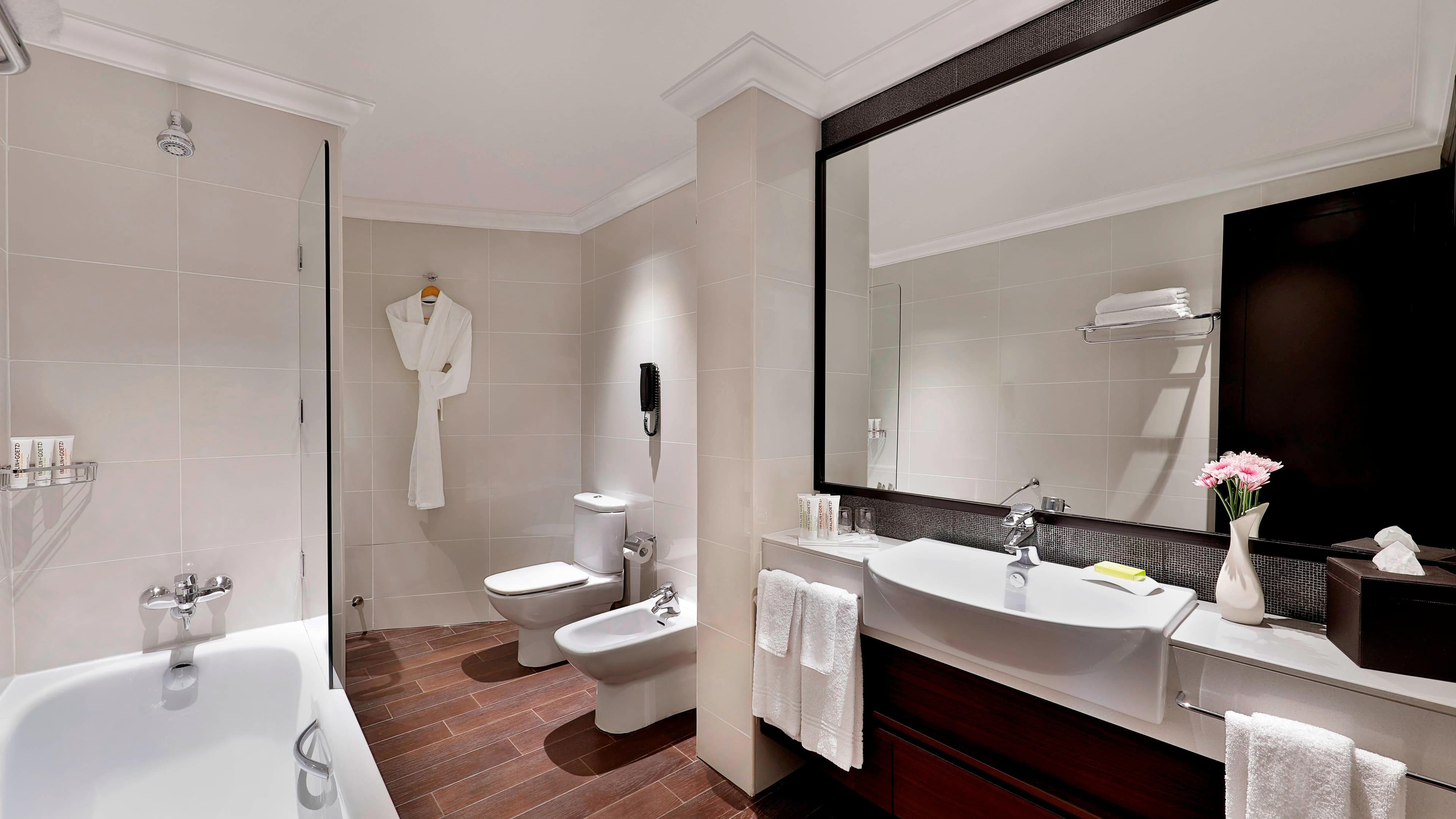 Le Méridien Mina Seyahi Beach Resort & Waterpark — 17